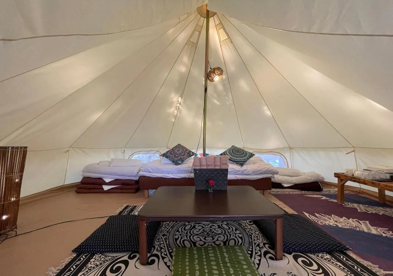 Photo of the whole room, Bed in Nakadaki Art Village