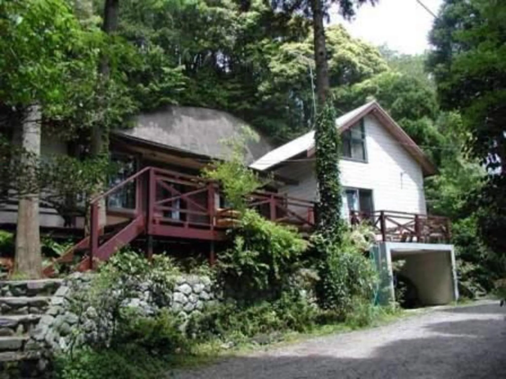 Property building in Nakadaki Art Village