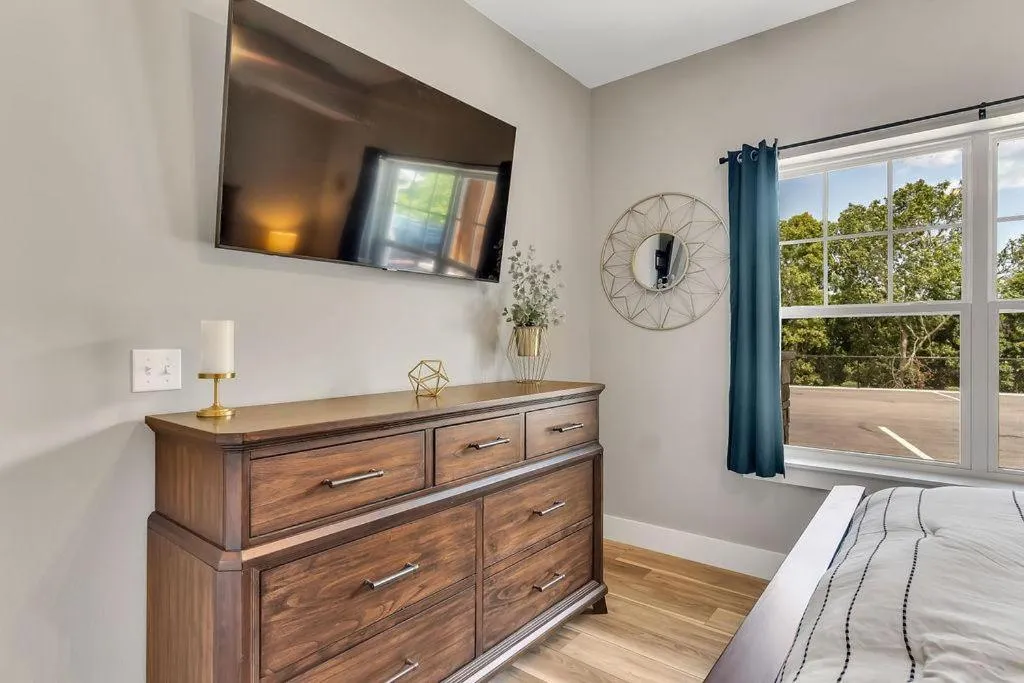 Bed in Lakehouse Lodge