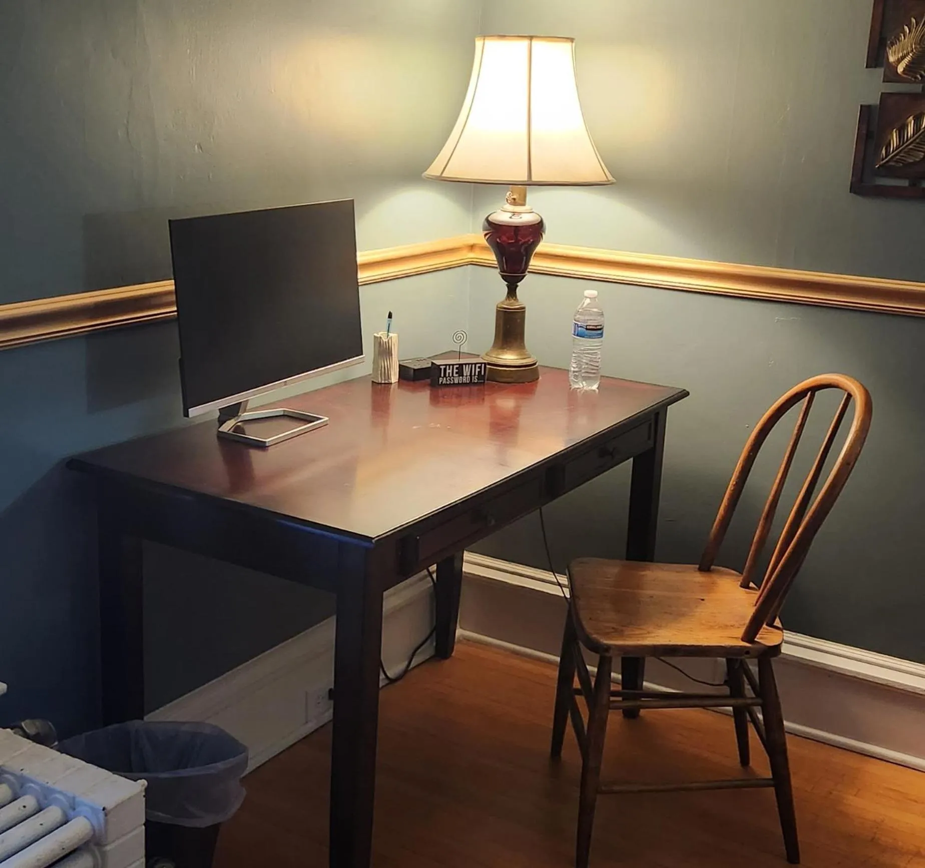 hair dresser in Oaklawn Inn