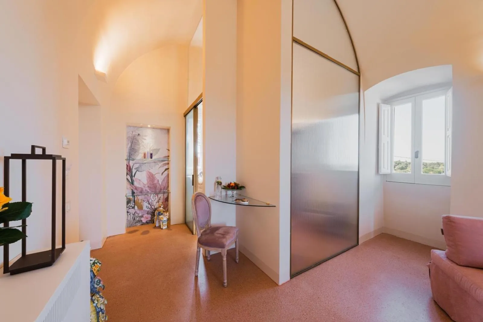 Bedroom, Bed in Imperial Paradise