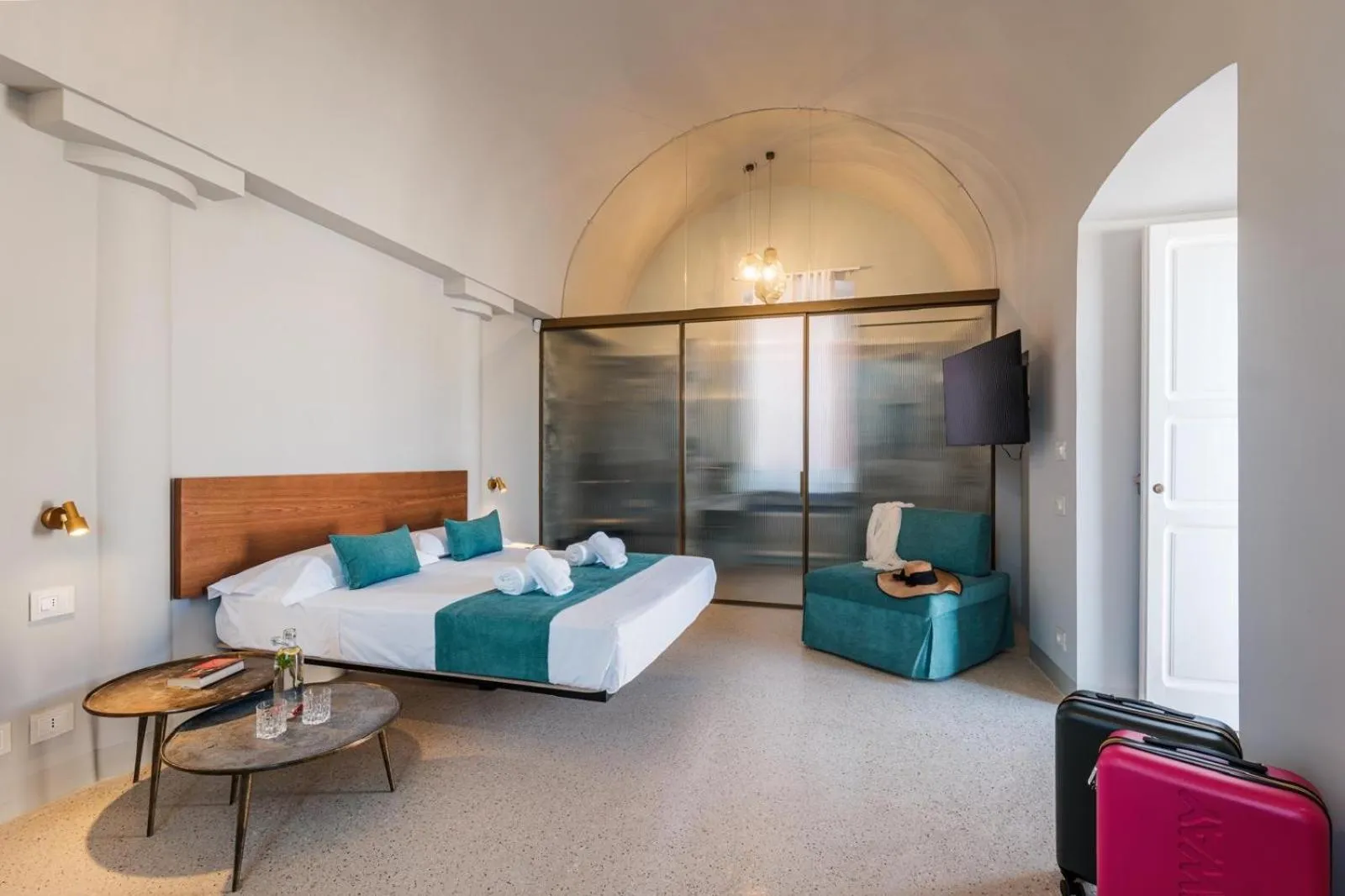 Bed in Imperial Paradise