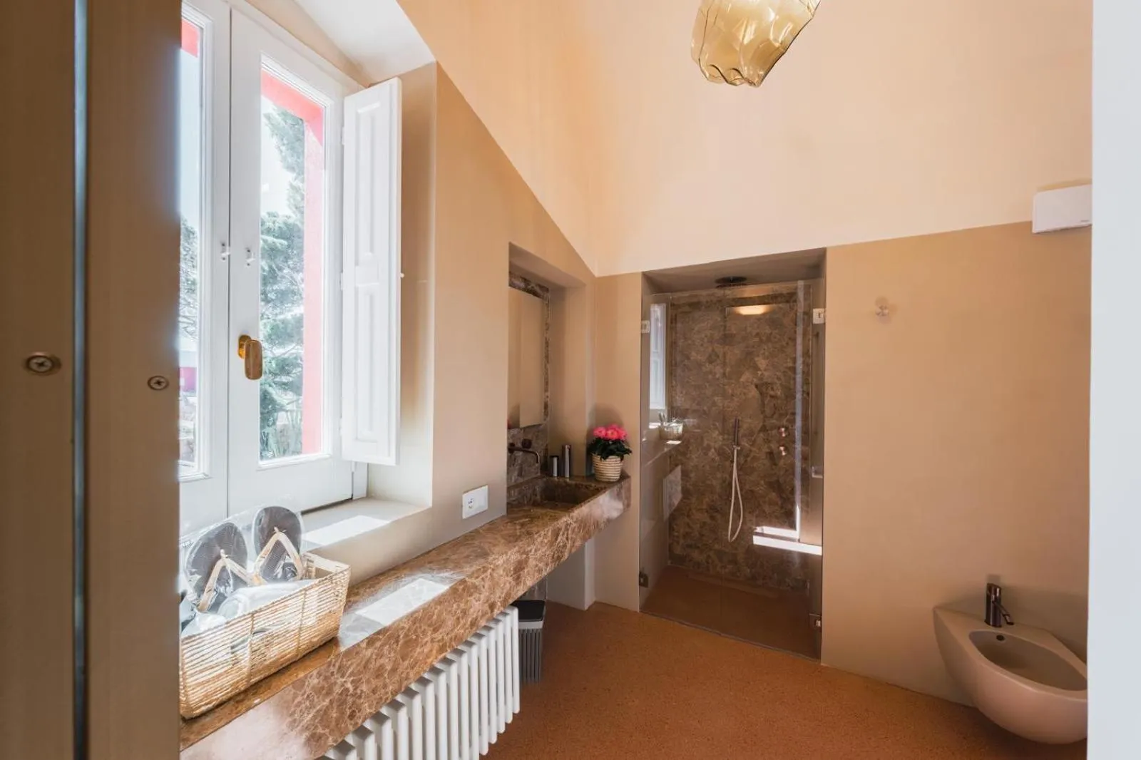 Toilet in Imperial Paradise