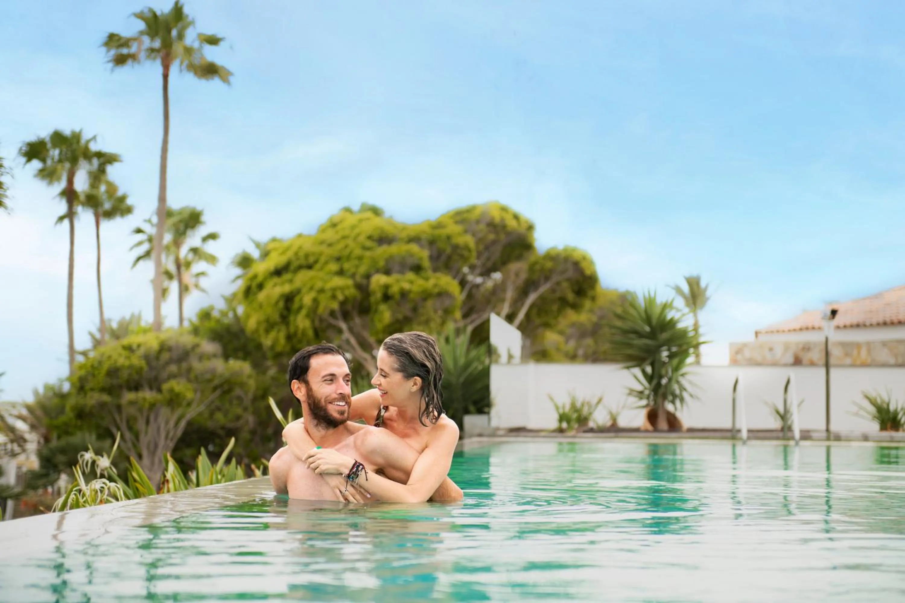 Swimming pool in Abora Interclub Atlantic by Lopesan Hotels