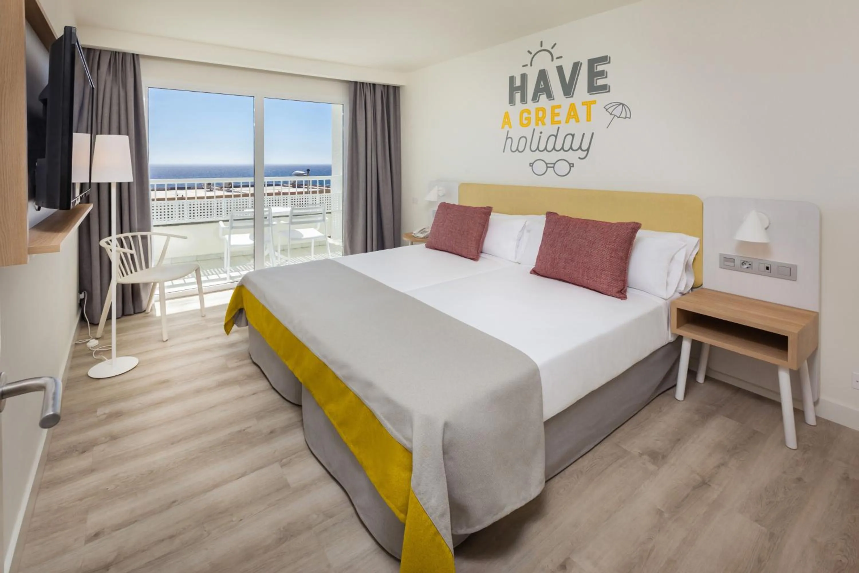 Suite with View - single occupancy in Abora Interclub Atlantic by Lopesan Hotels