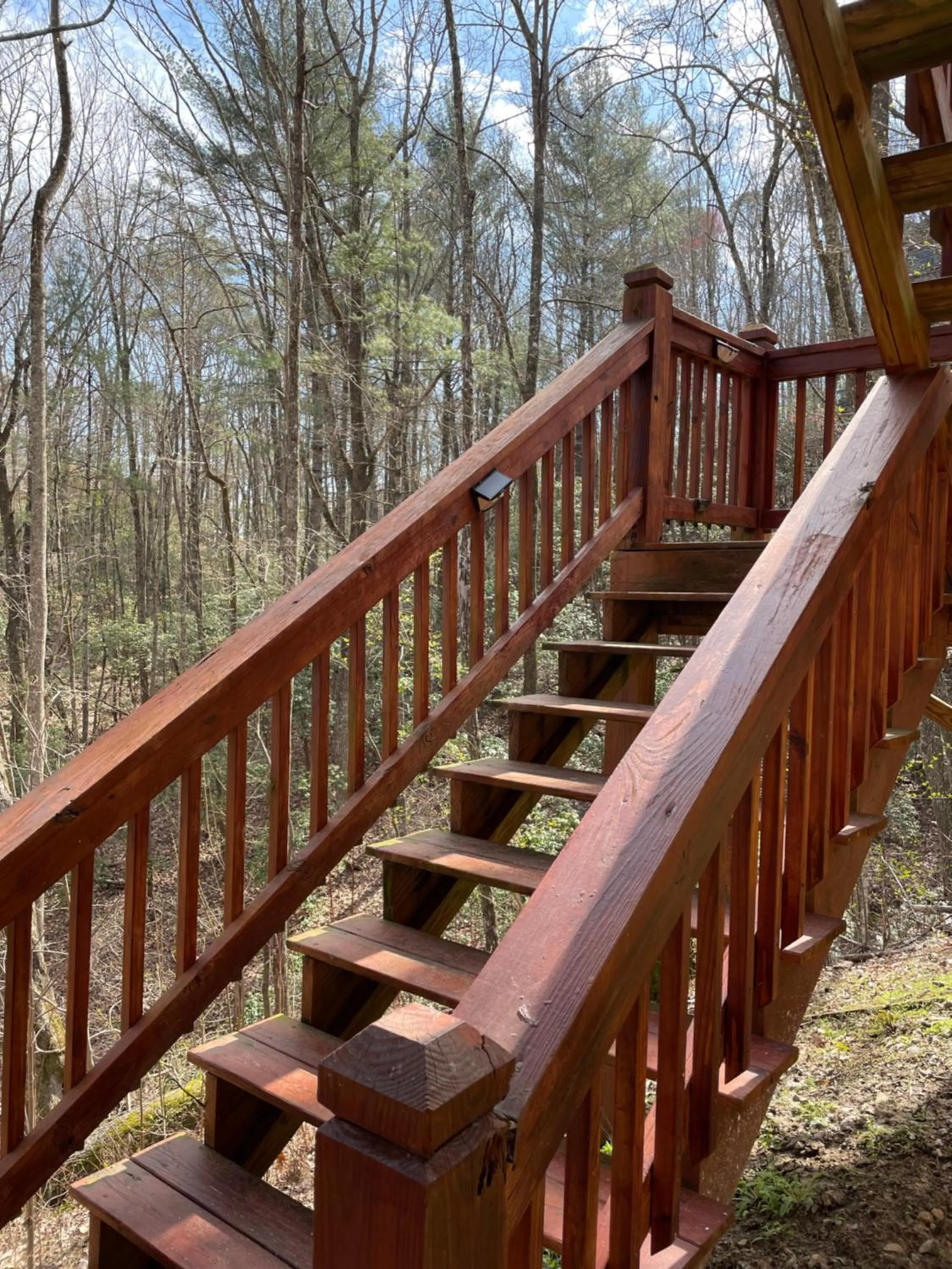 Alpenhaus Cabins Real Log Home in Helen Ga Mountains with hot tub and balconies
