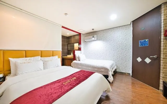 Bed in Chakan Hotel