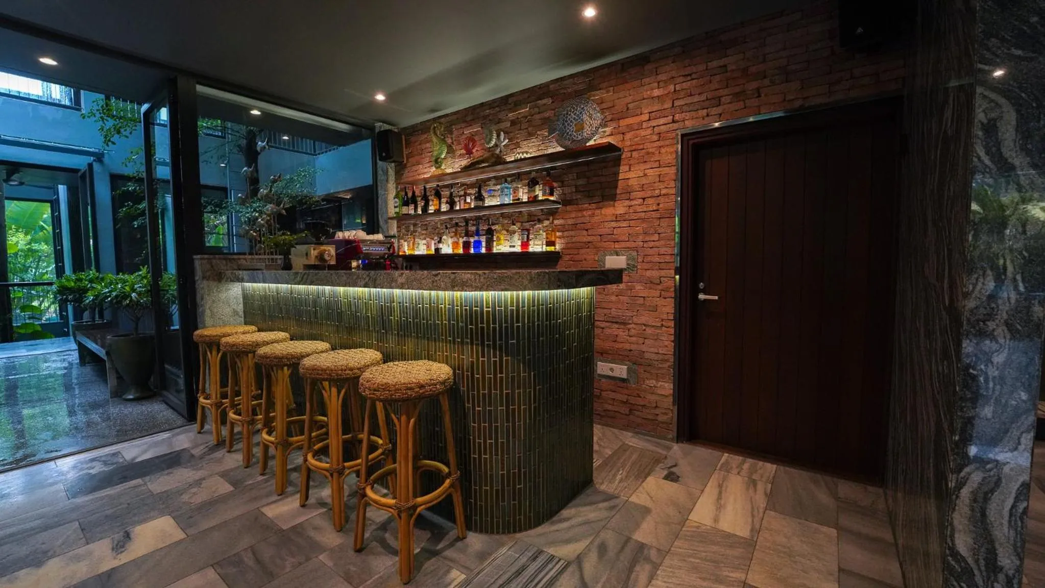 Lounge or bar in CHiEM HoiAn - The Beachside Boutique Hotel & Villa