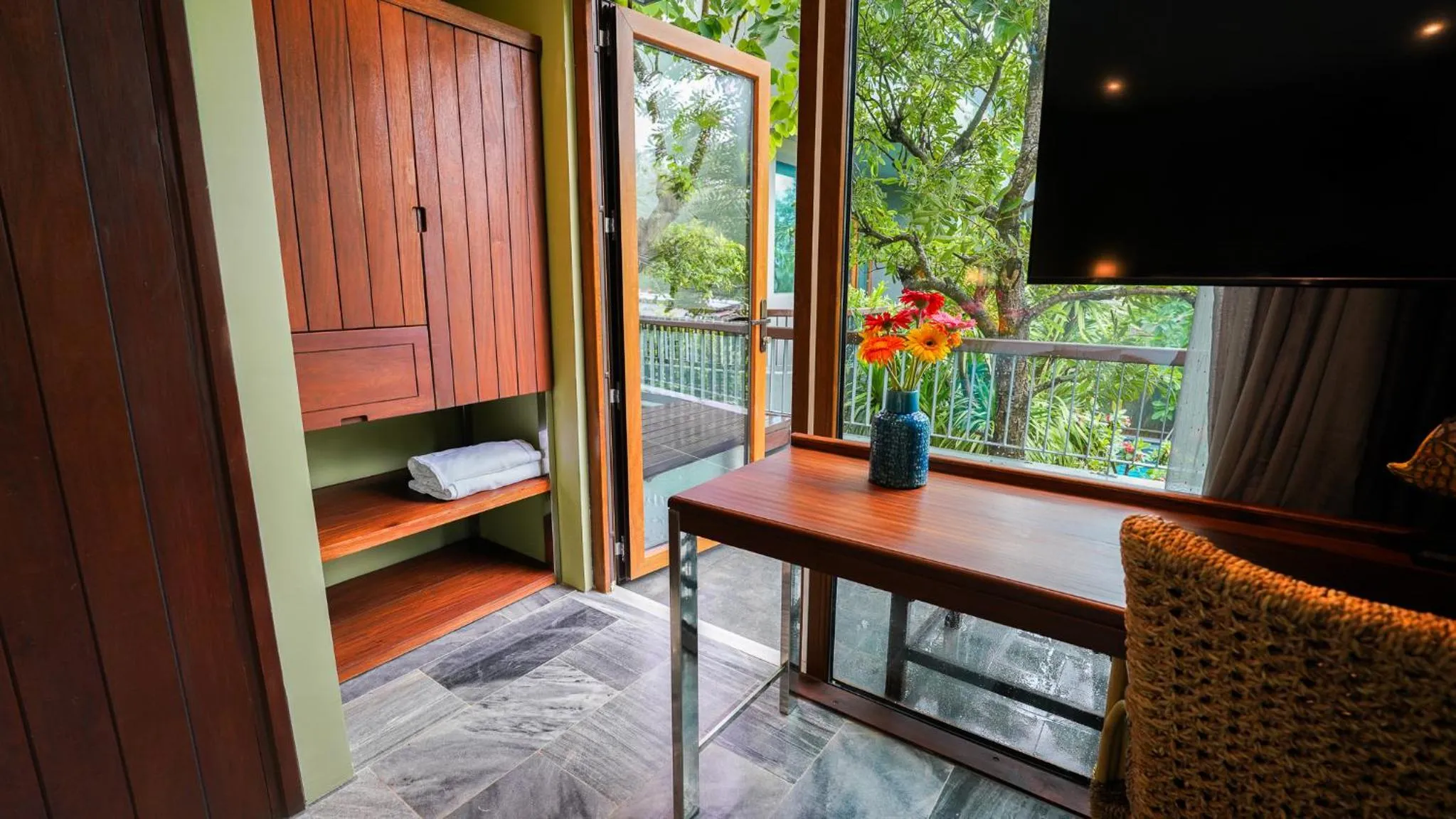 TV and multimedia in CHiEM HoiAn - The Beachside Boutique Hotel & Villa