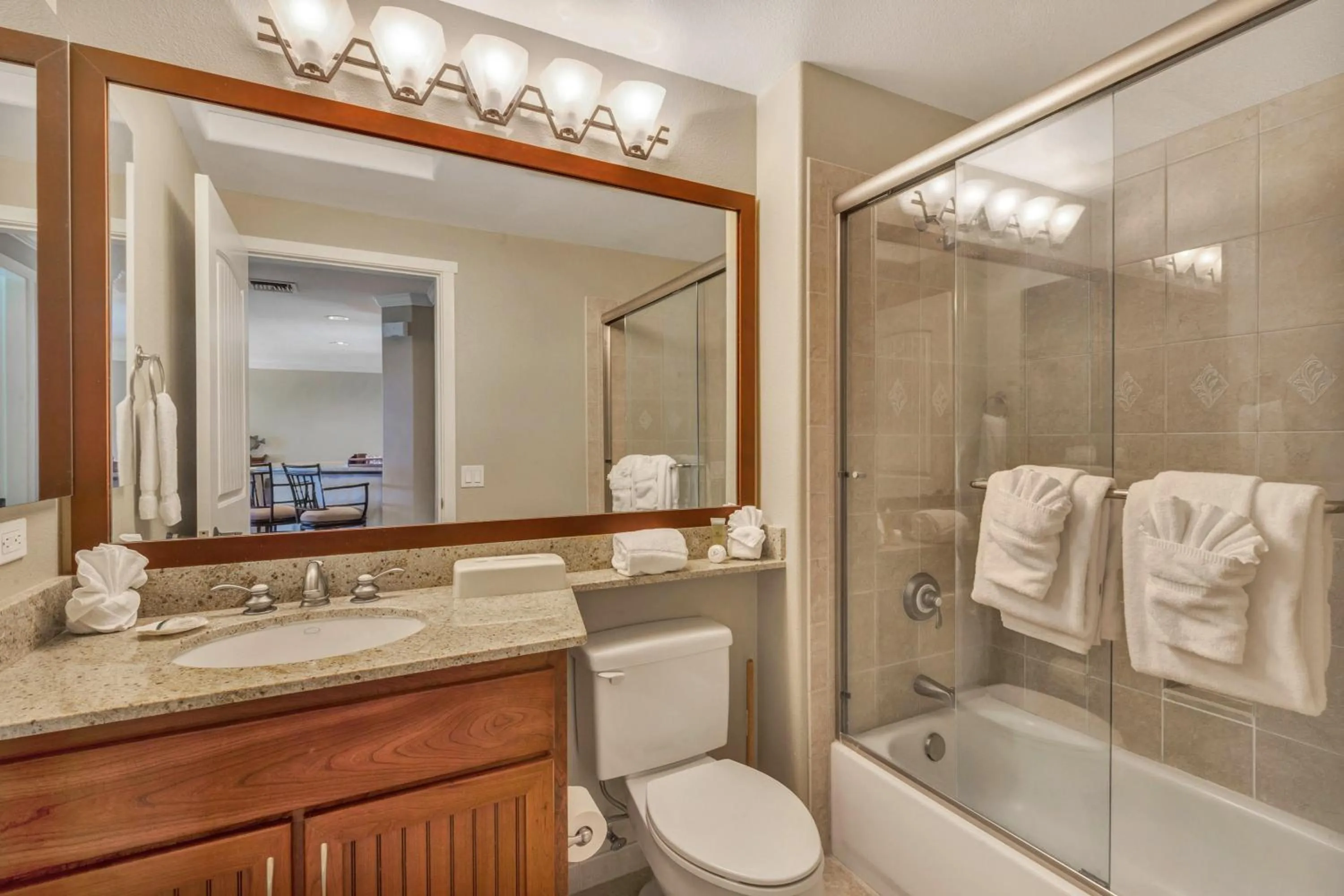 Bathroom in Palm Villas 2 Bed/2 Bath Loft #F22