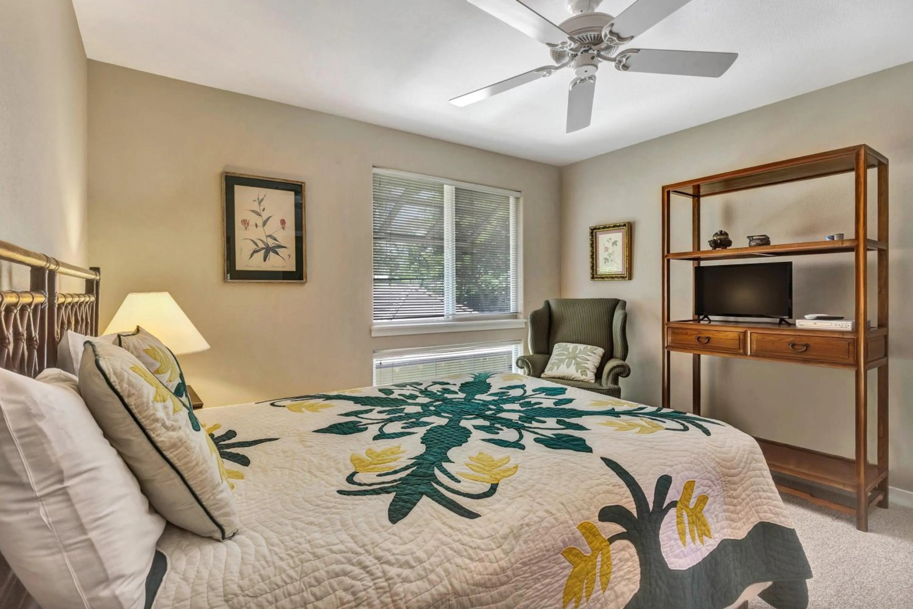 Bed in Palm Villas 2 Bed/2 Bath Loft #F22