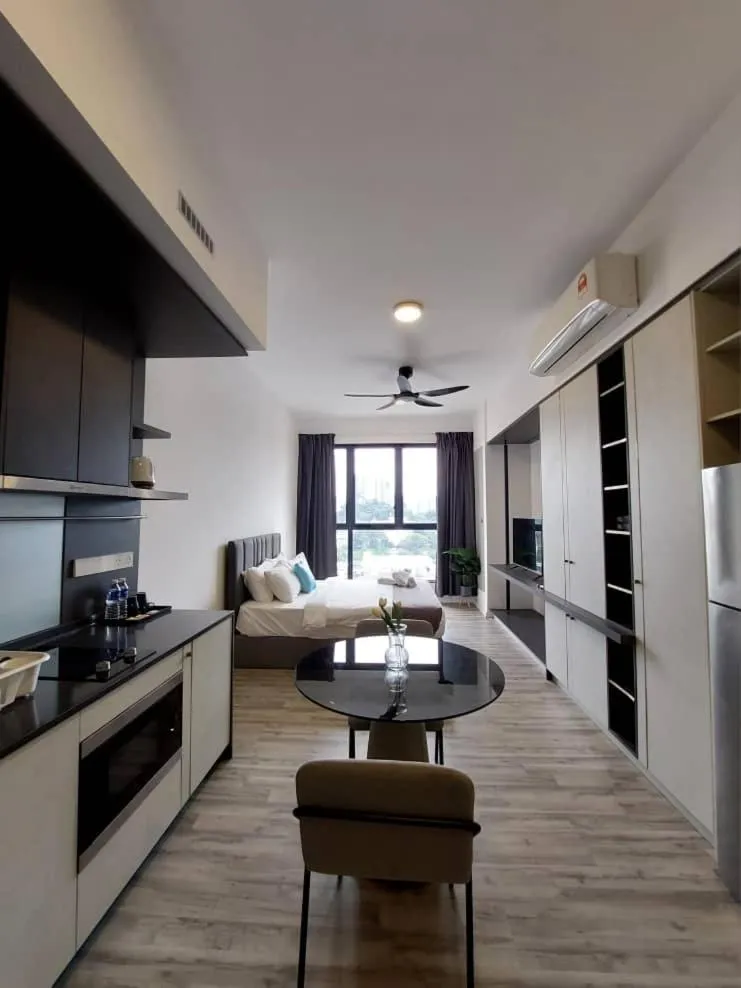 Millerz Square by MyKey