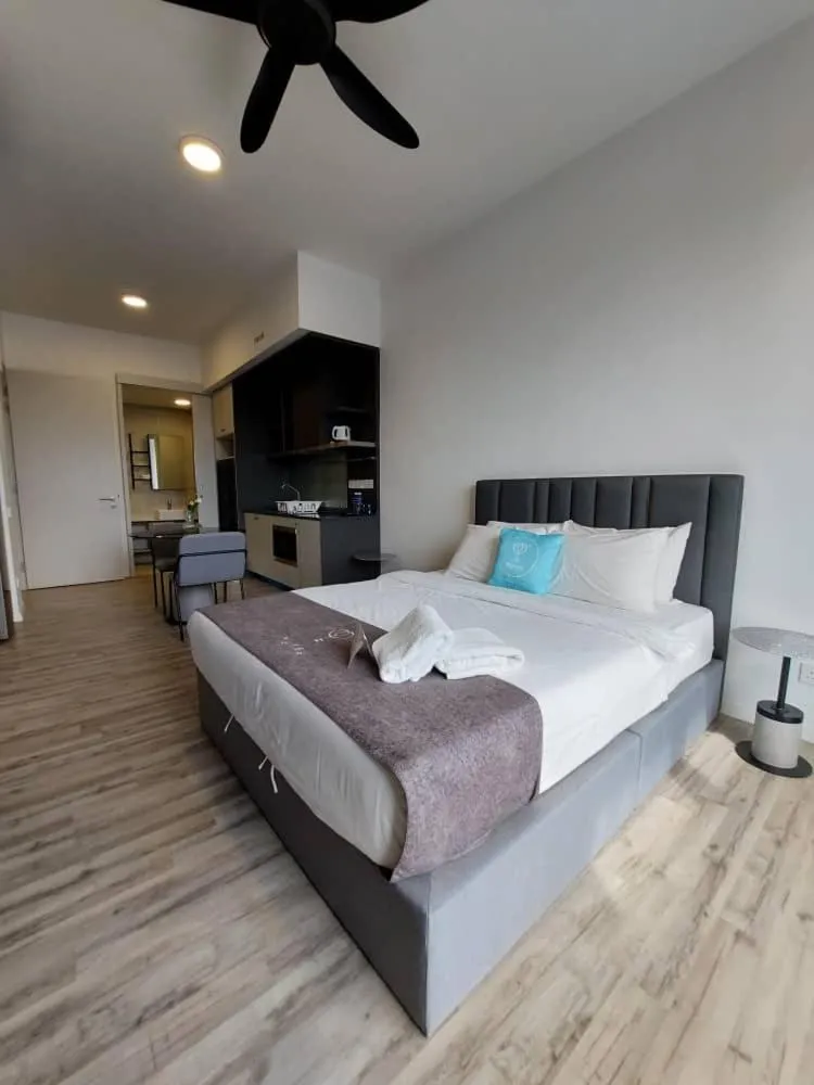 Bed in Millerz Square by MyKey