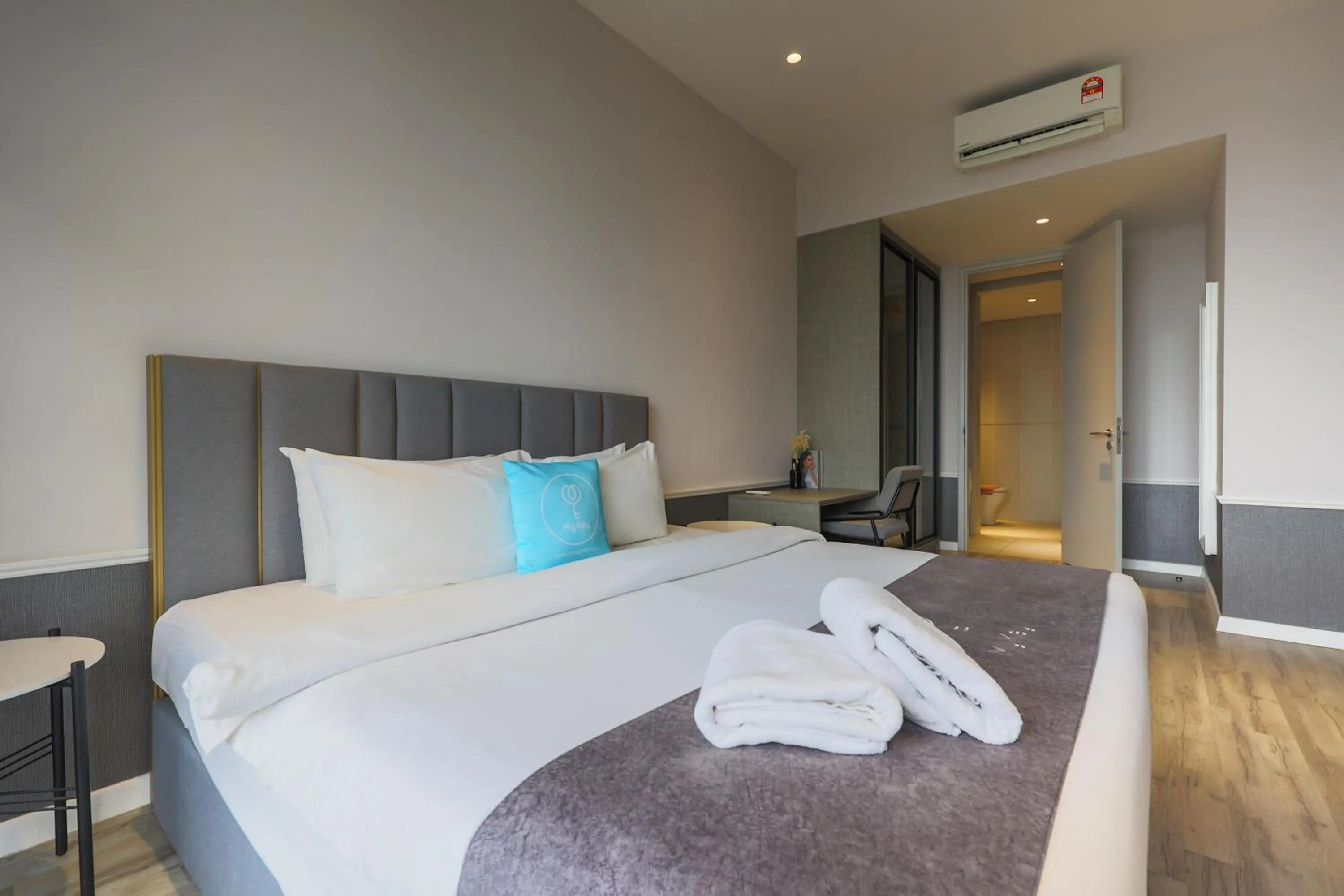 Bed in Millerz Square by MyKey