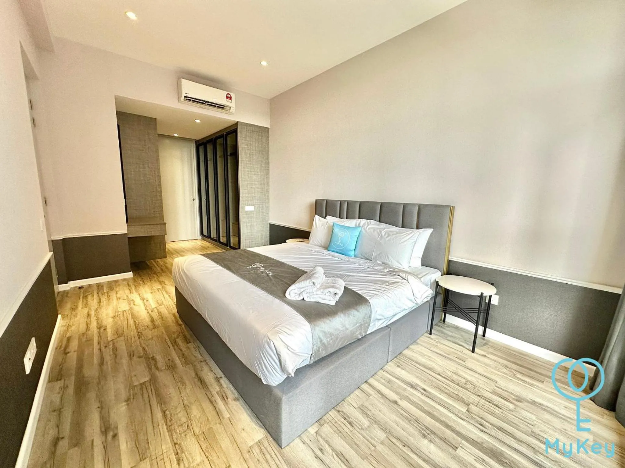 Bed in Millerz Square by MyKey