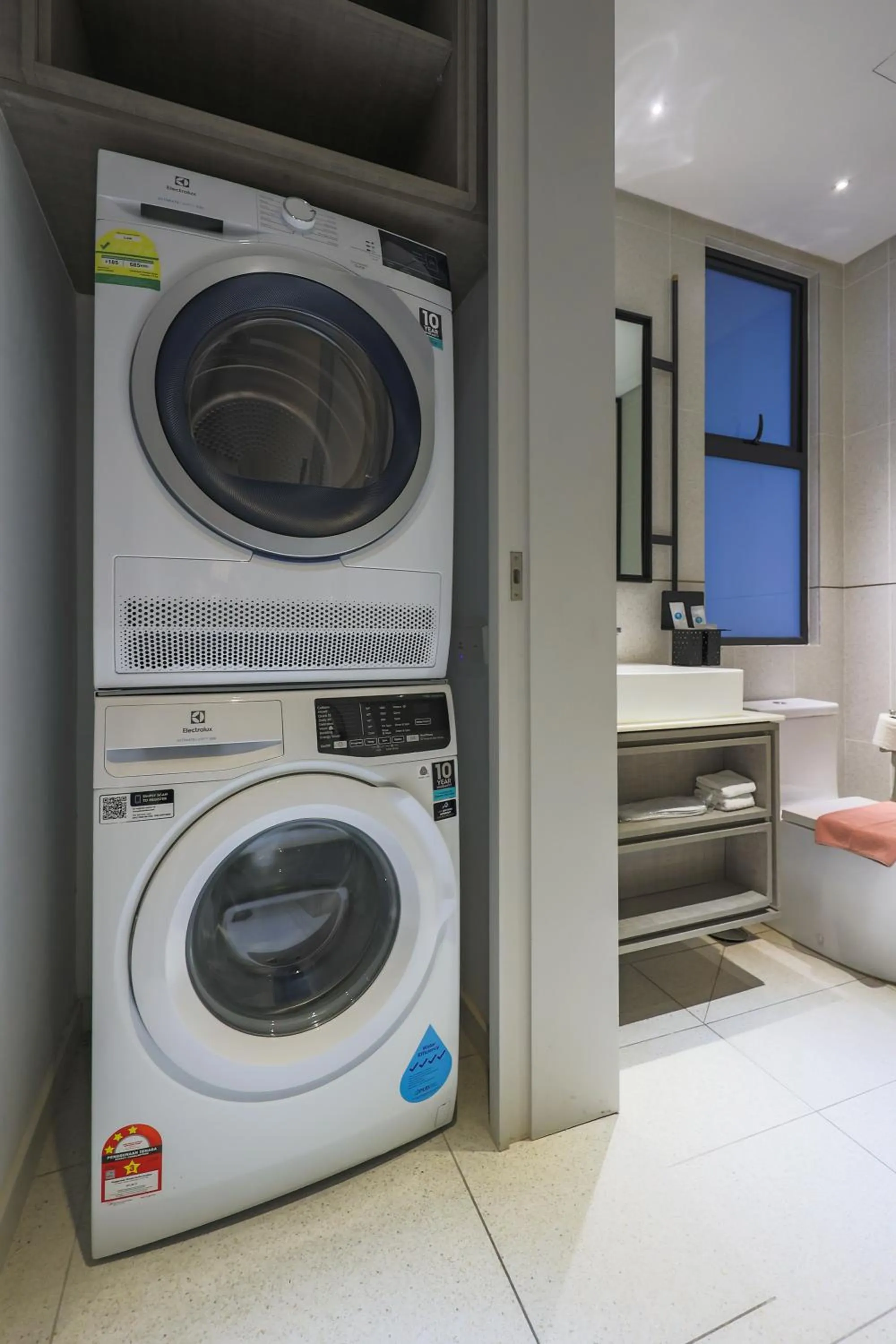 Millerz Square by MyKey