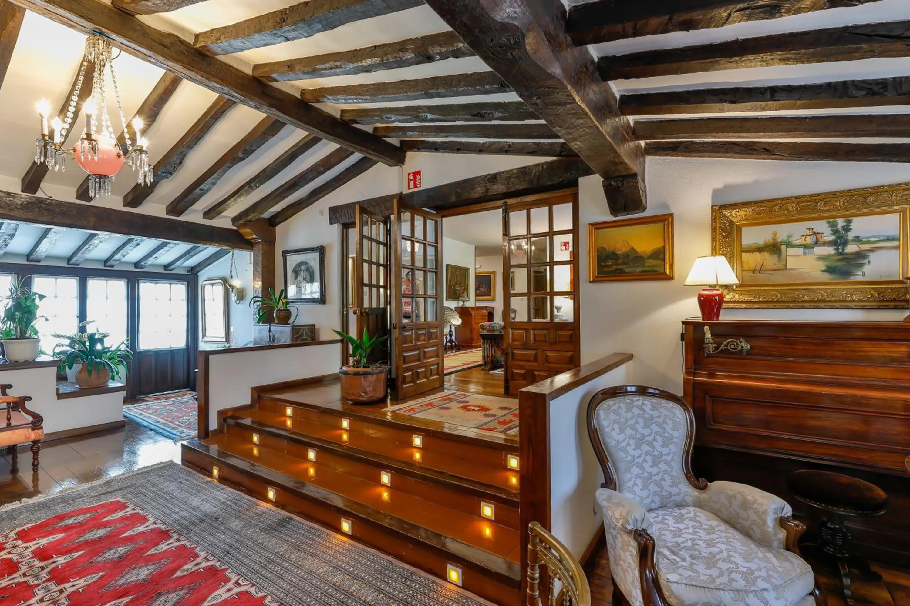 Lobby or reception in Hotel Santillana