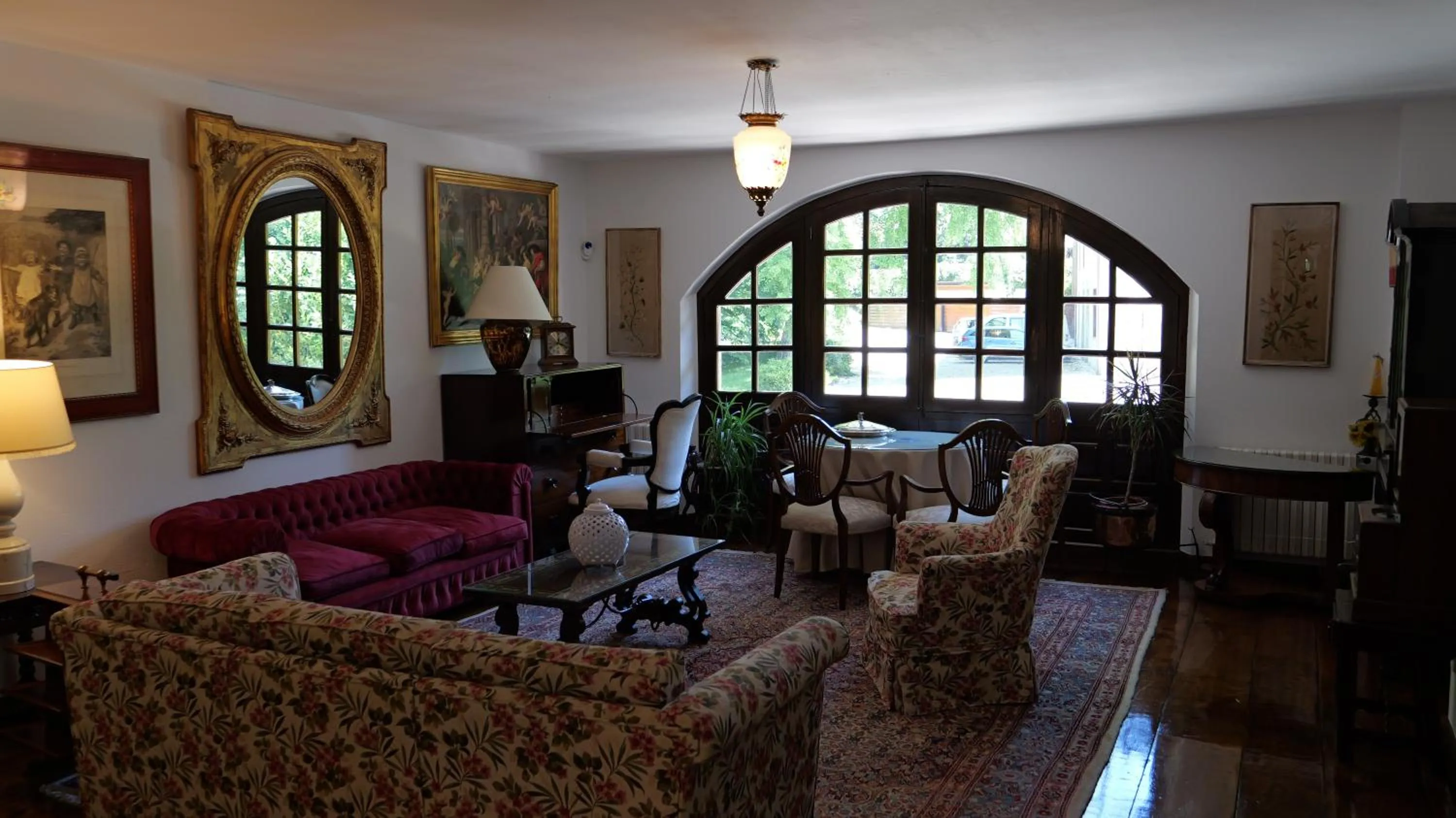 Living room in Hotel Santillana