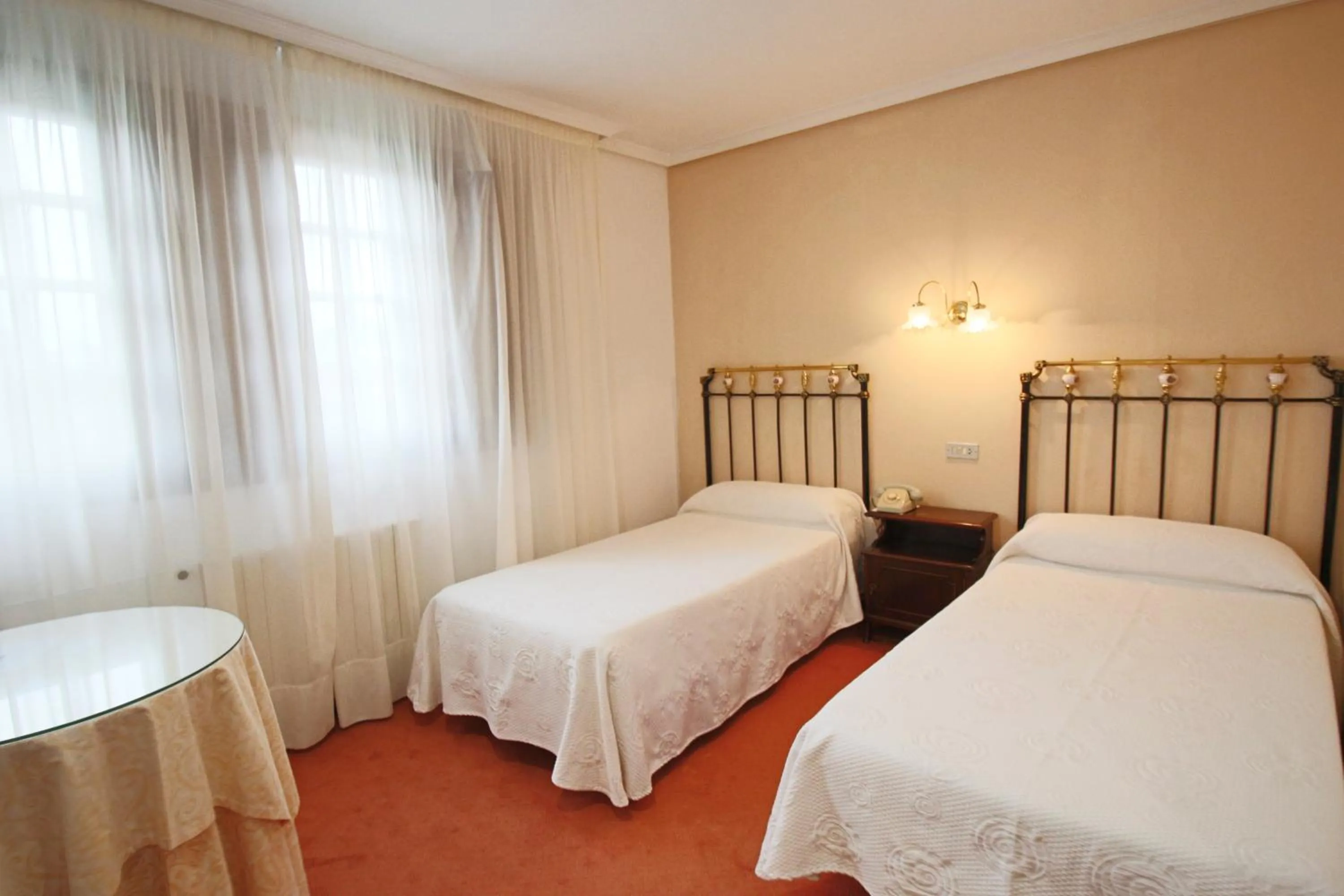 Bedroom in Hotel Santillana