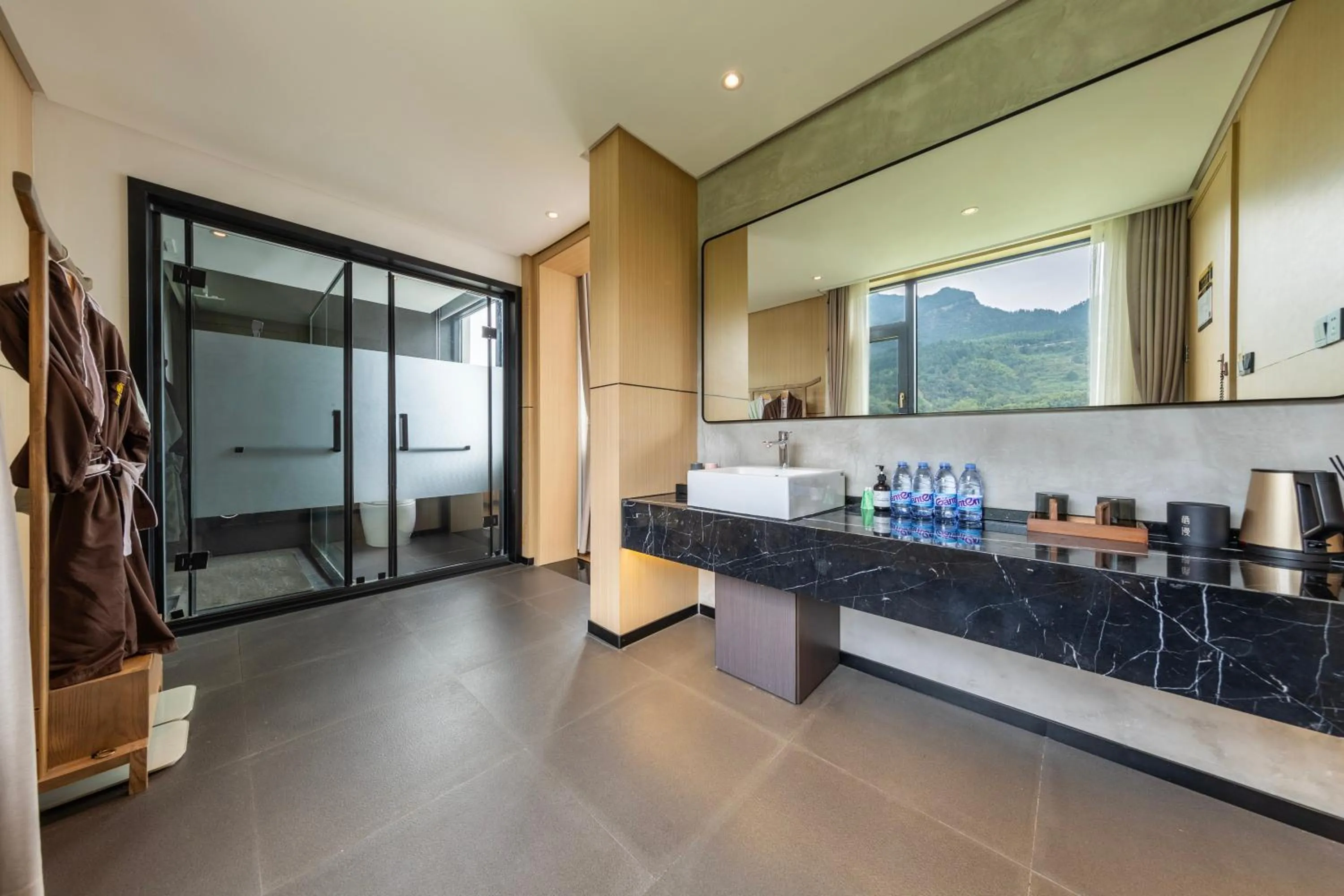 Toilet in XMAN Sunrise Peaks Resort