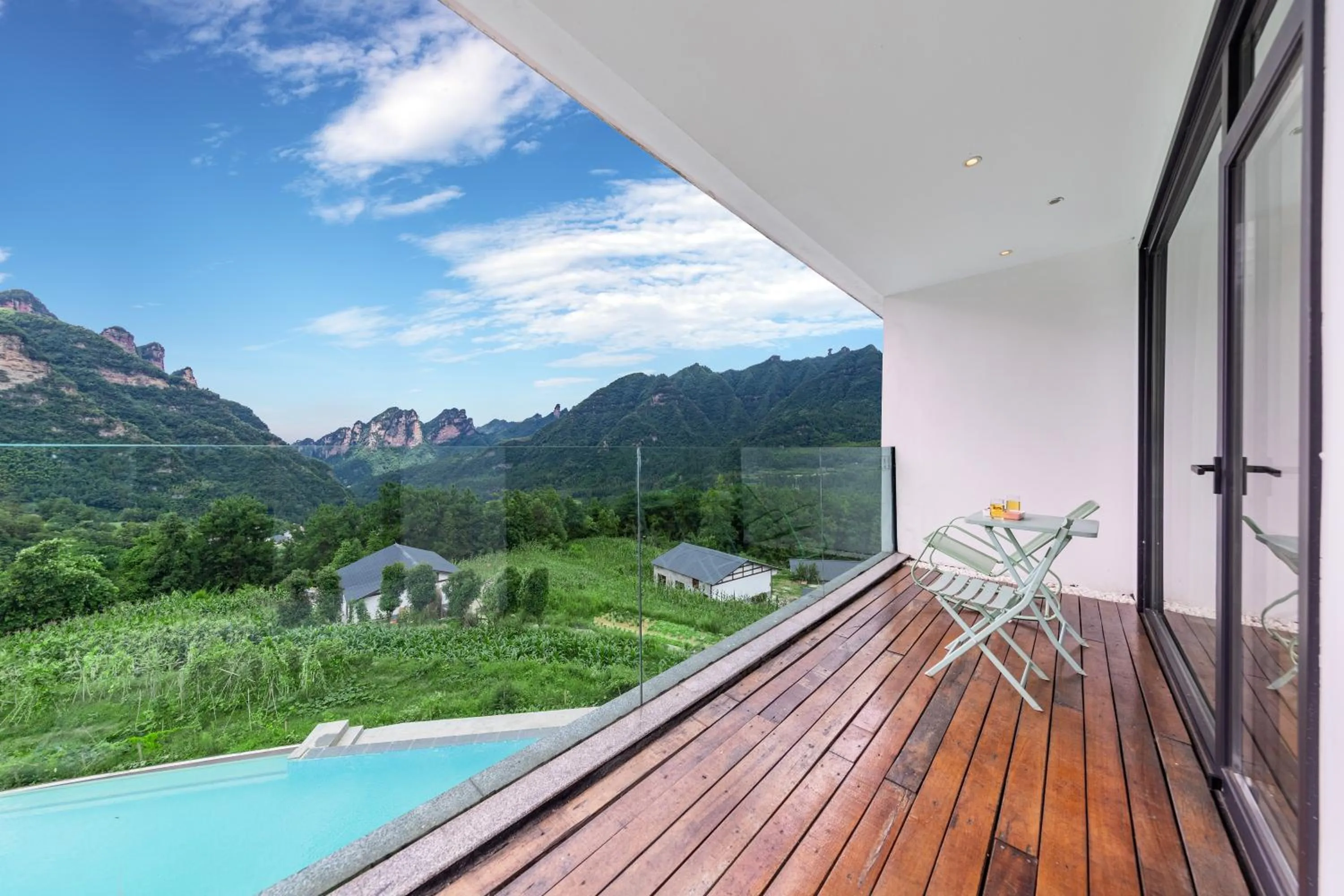 Balcony/Terrace in XMAN Sunrise Peaks Resort