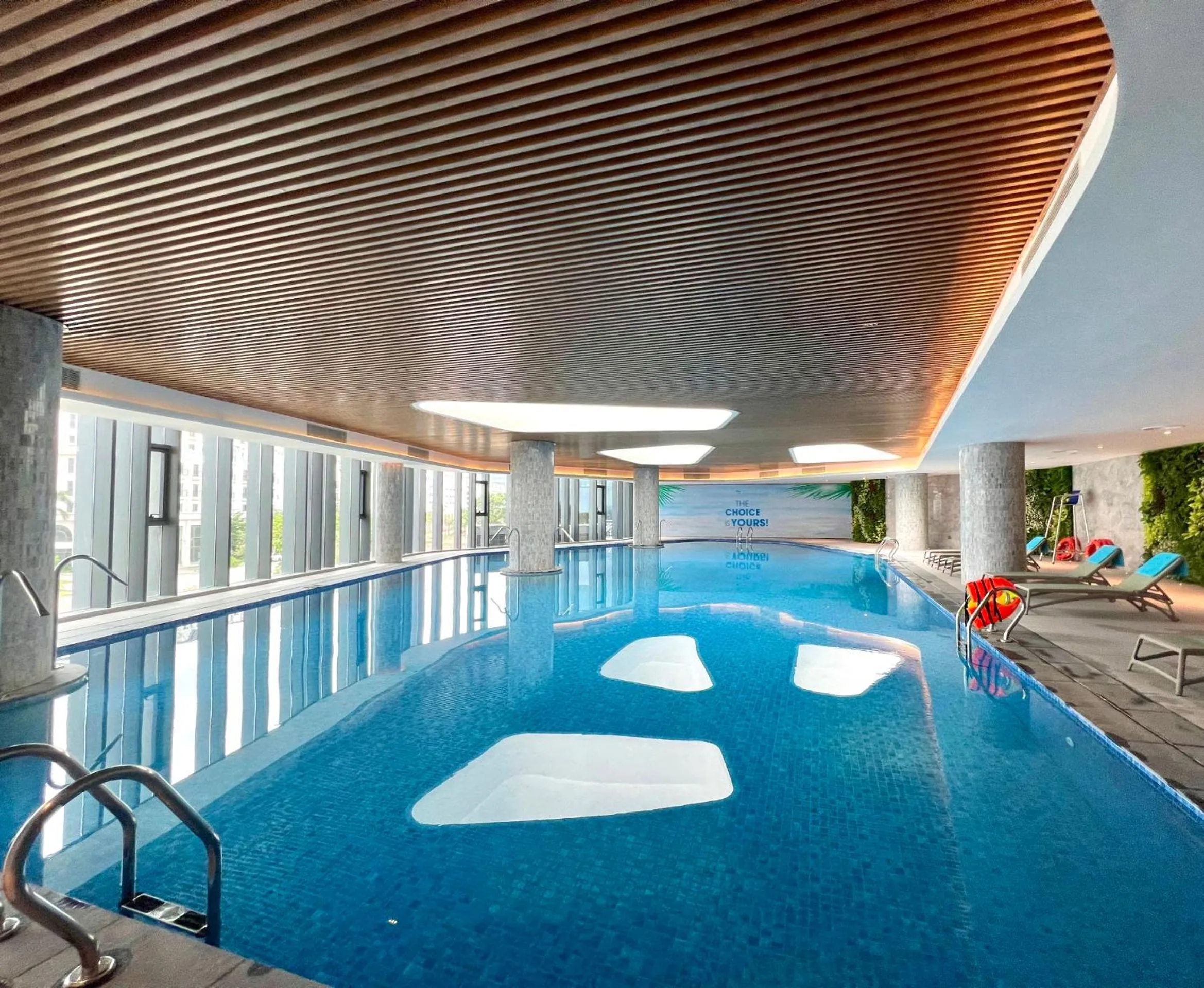 Swimming pool in HB Serviced Apartment - Alacarte Hạ Long