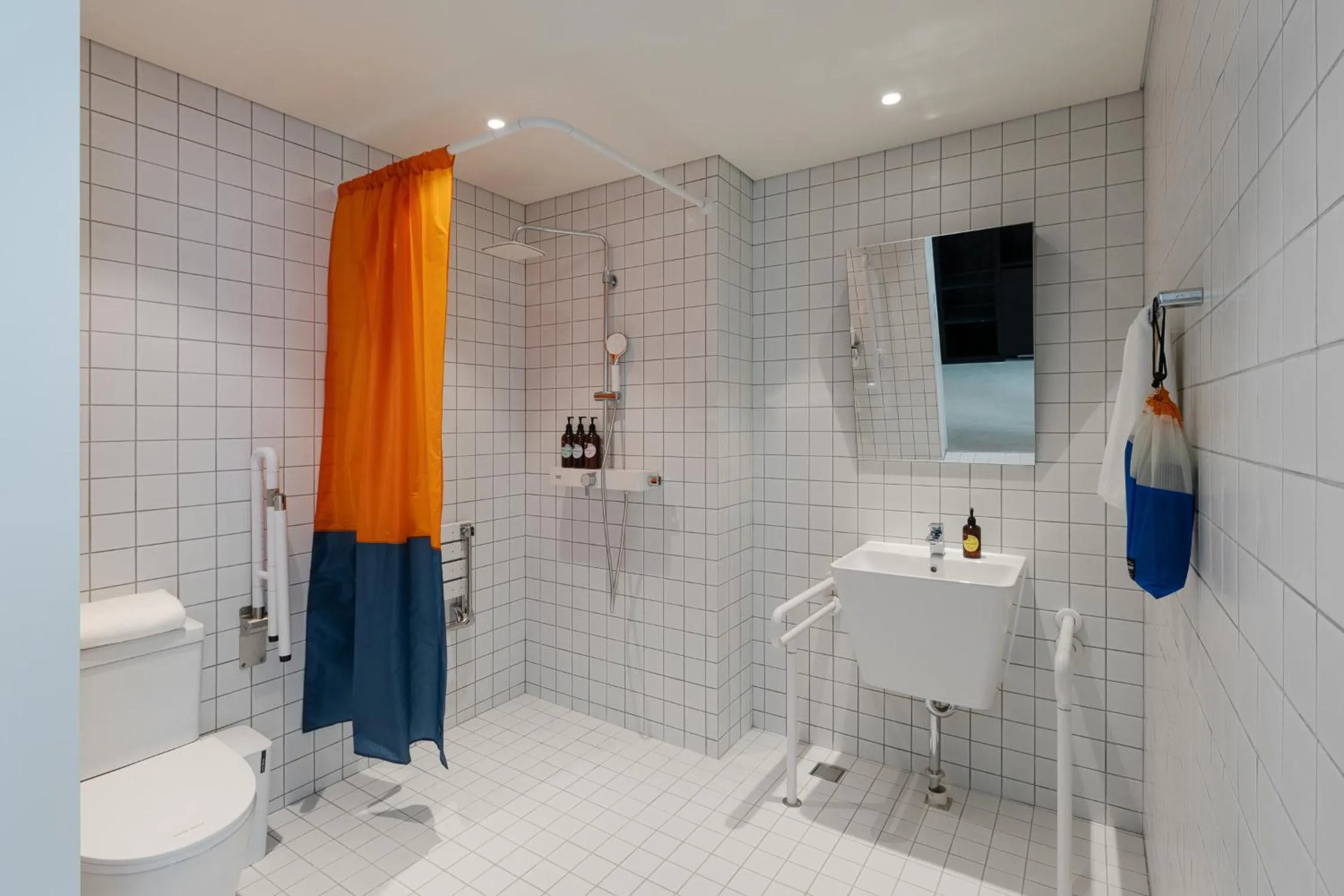 Shower in Mangrove Dongdaemun