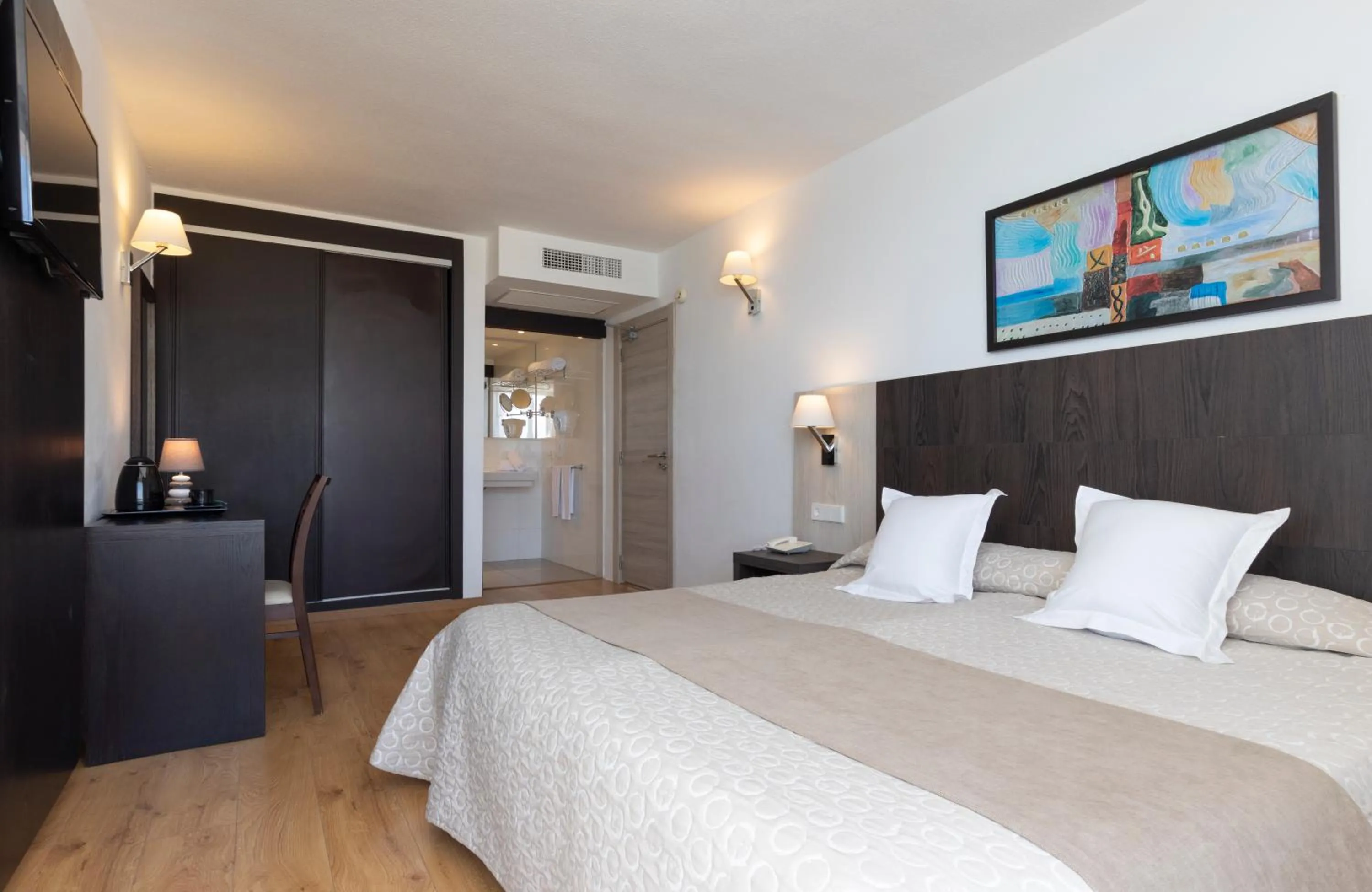 Bed in Hotel Palia Sa Coma Playa