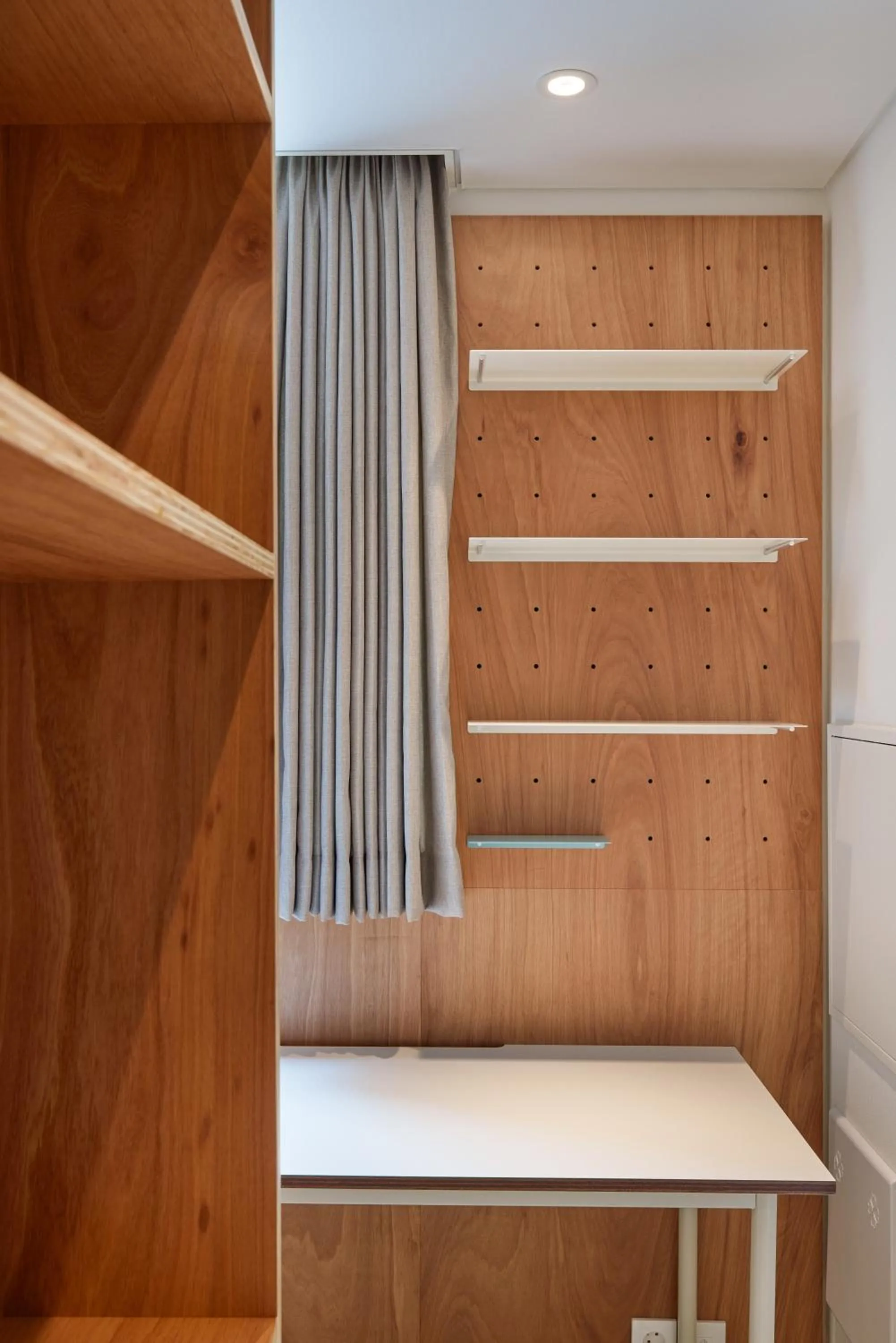 hair dresser in Mangrove Sinseol