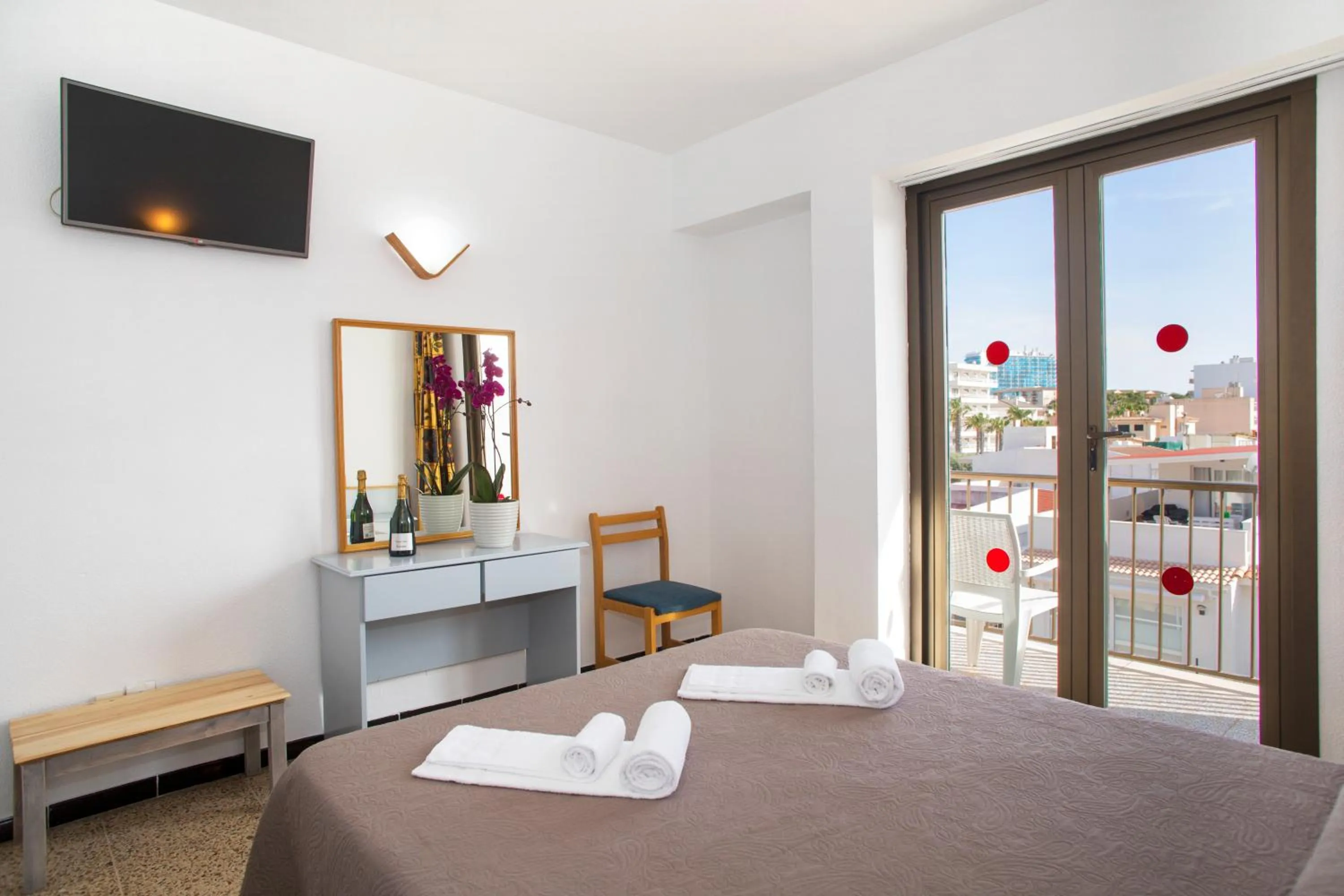 Photo of the whole room, Bed in Hotel Villa Barbara