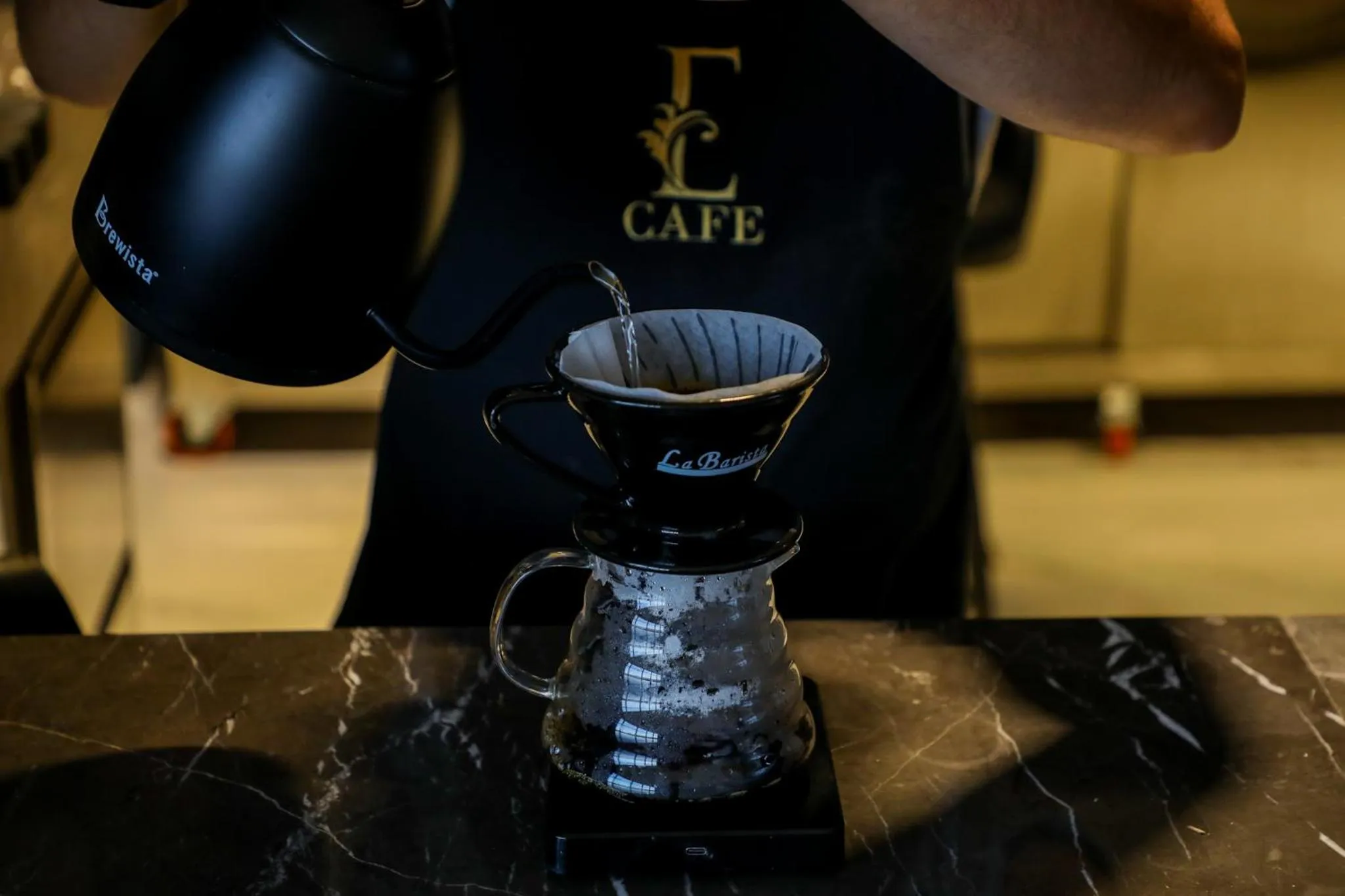 Coffee/tea facilities in E Hotel