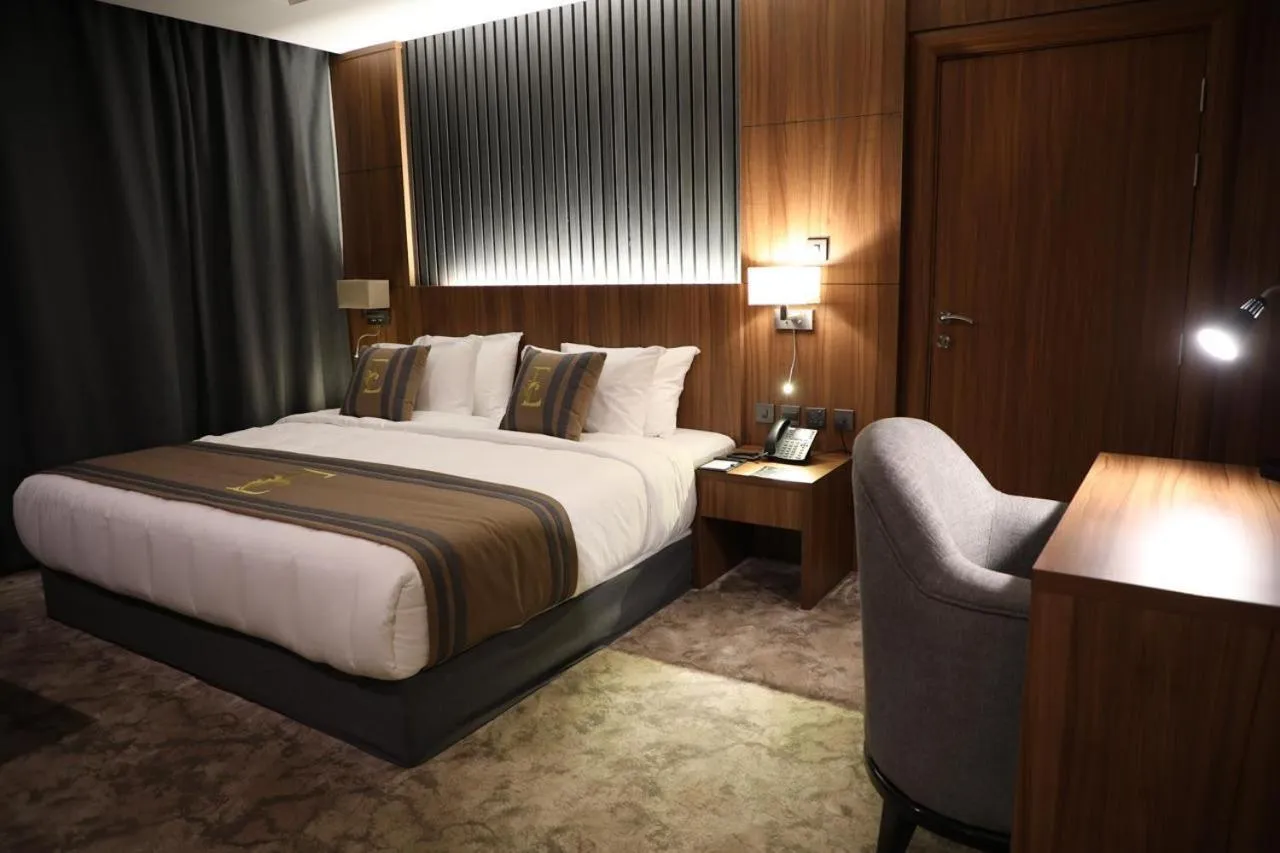 Bedroom, Bed in E Hotel