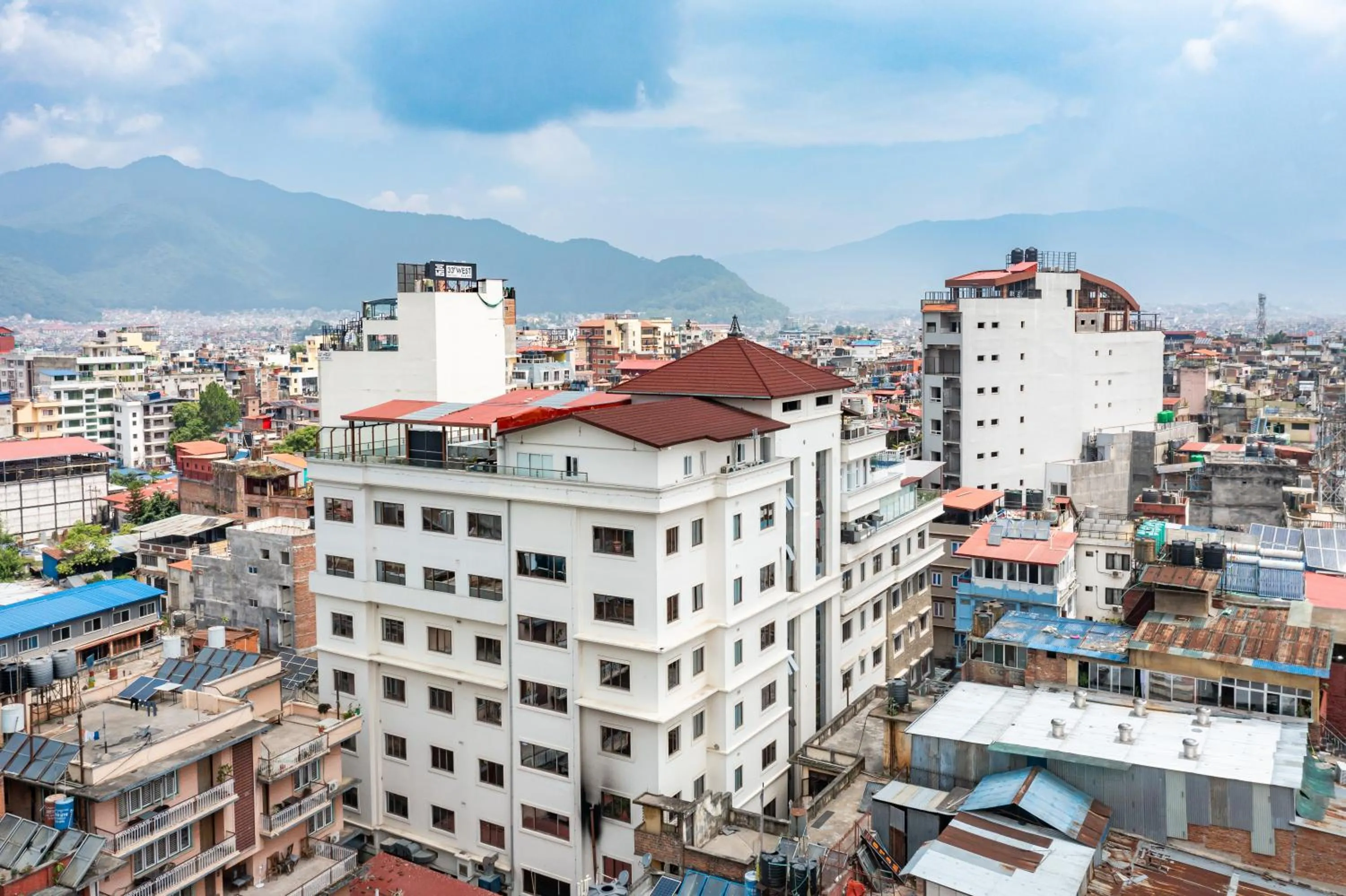 Property building in Hotel Lo Mustang