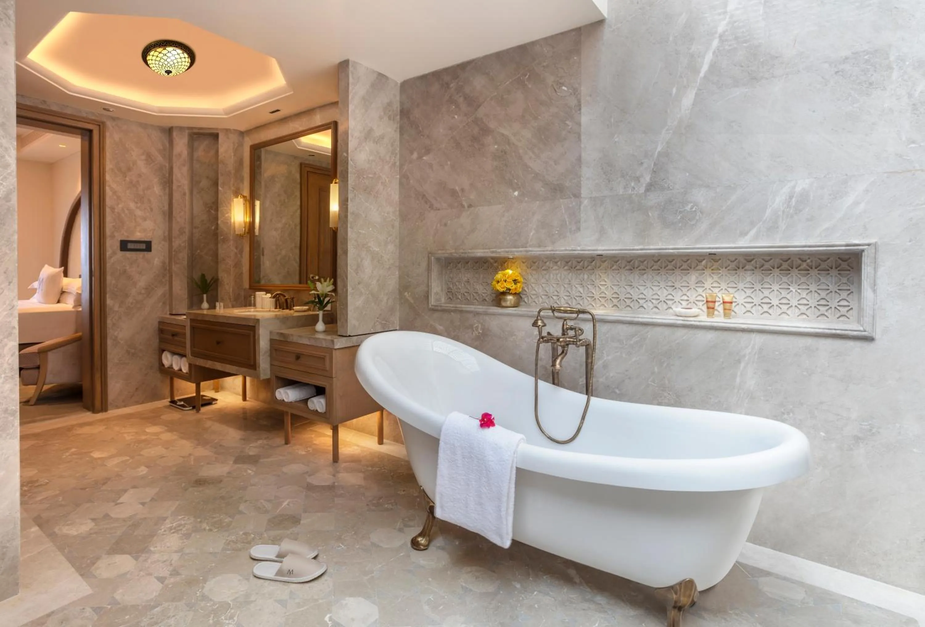 Bathroom in Mementos by ITC Hotels, Ekaaya, Udaipur