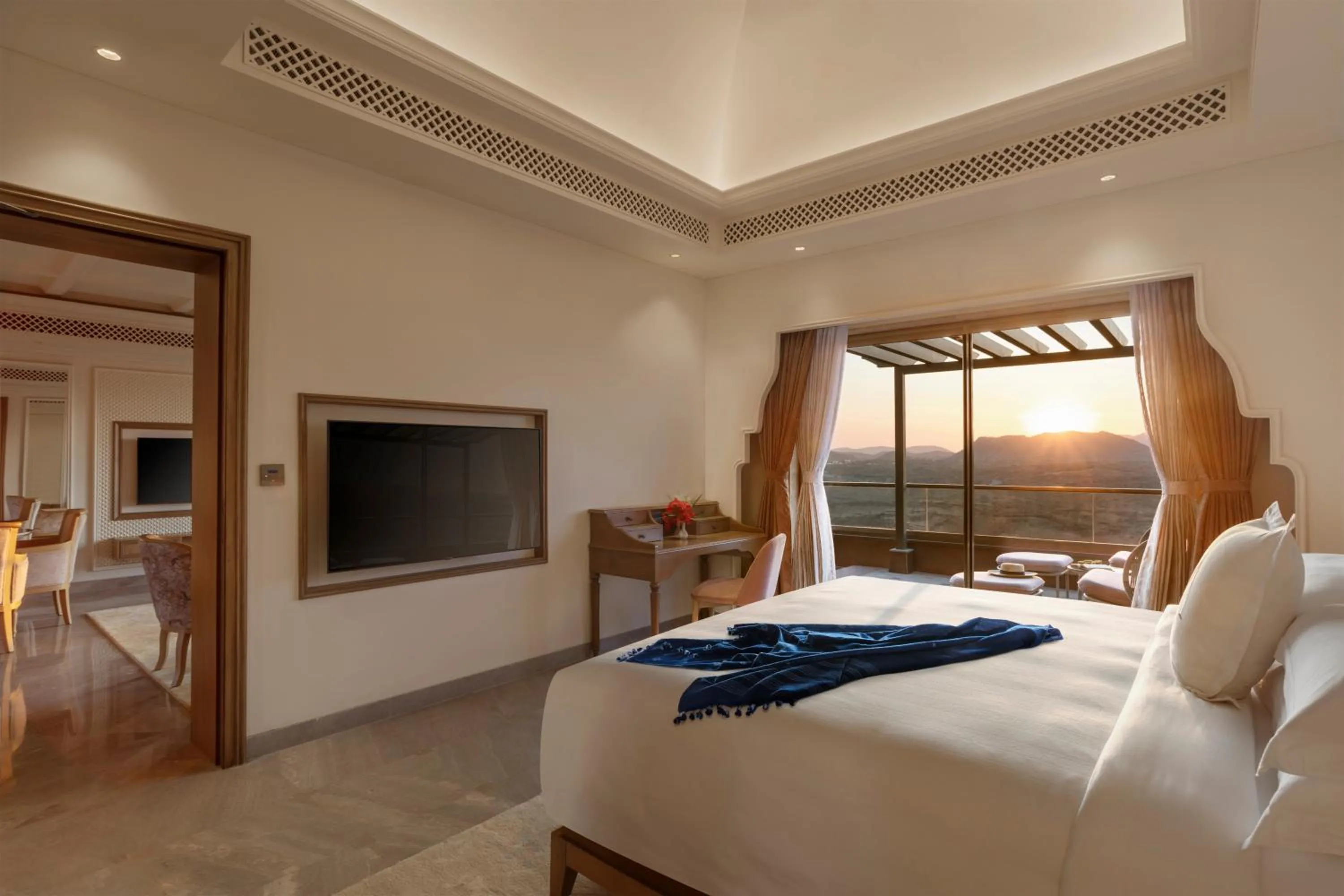 Bedroom, Bed in Mementos by ITC Hotels, Ekaaya, Udaipur