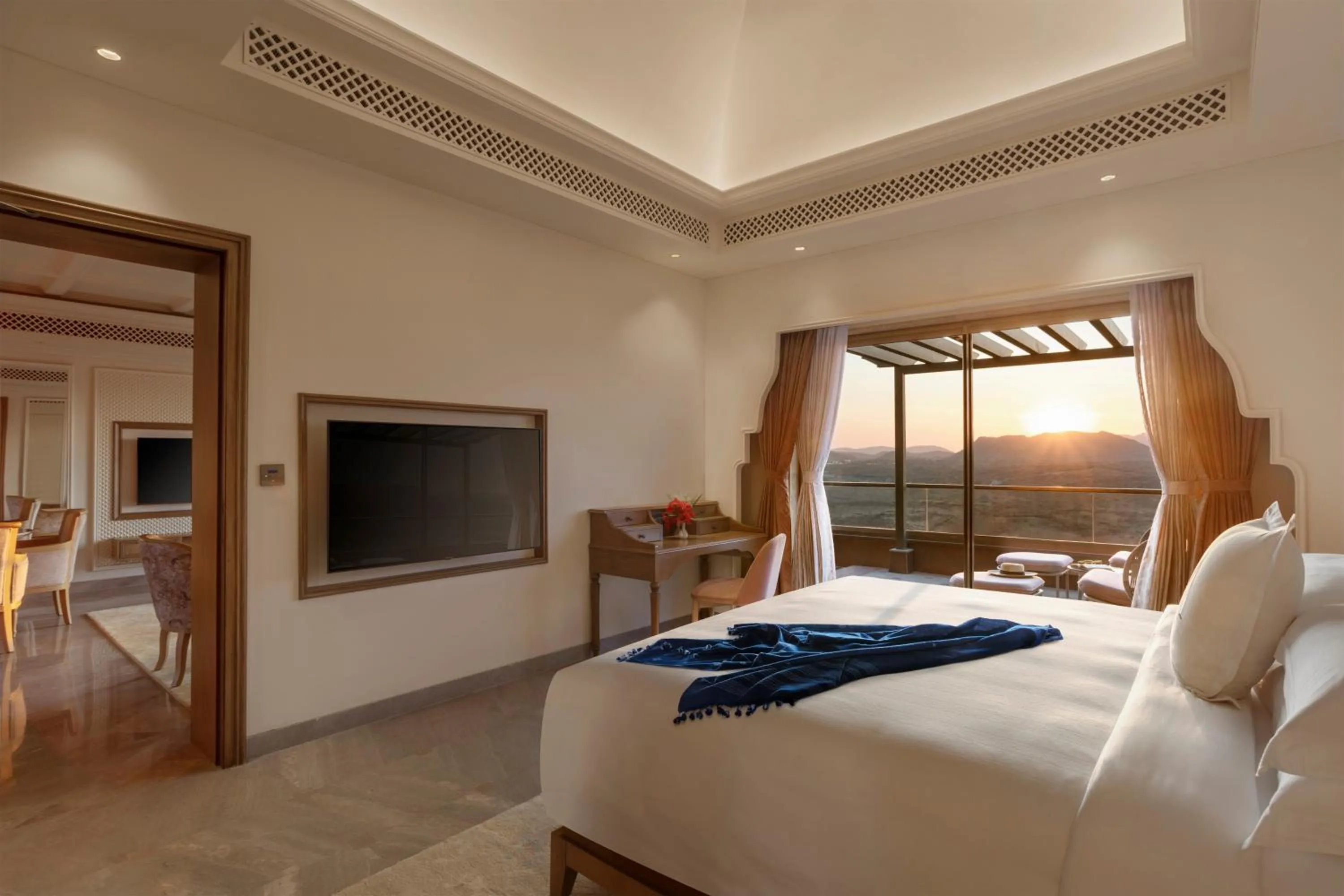 Bedroom, Bed in Mementos by ITC Hotels, Ekaaya, Udaipur