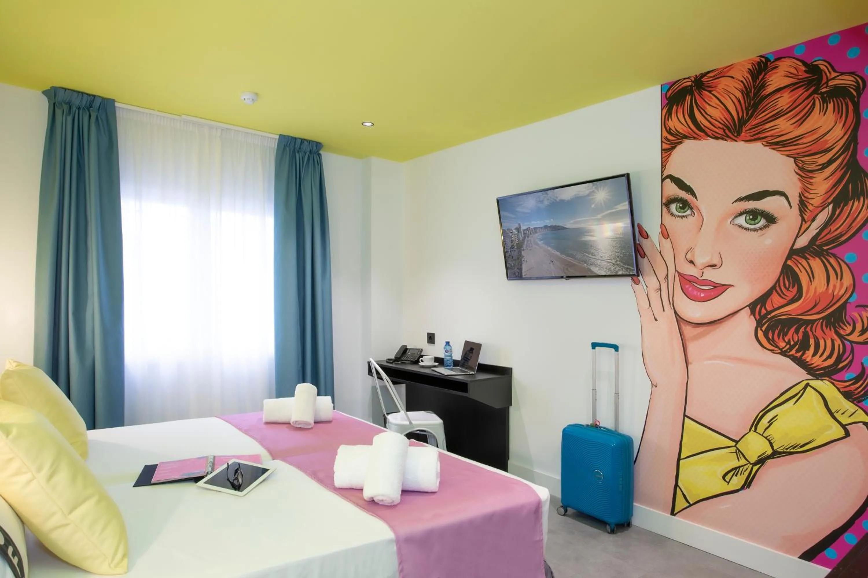 Bedroom, Bed in Casual Pop Art Benidorm