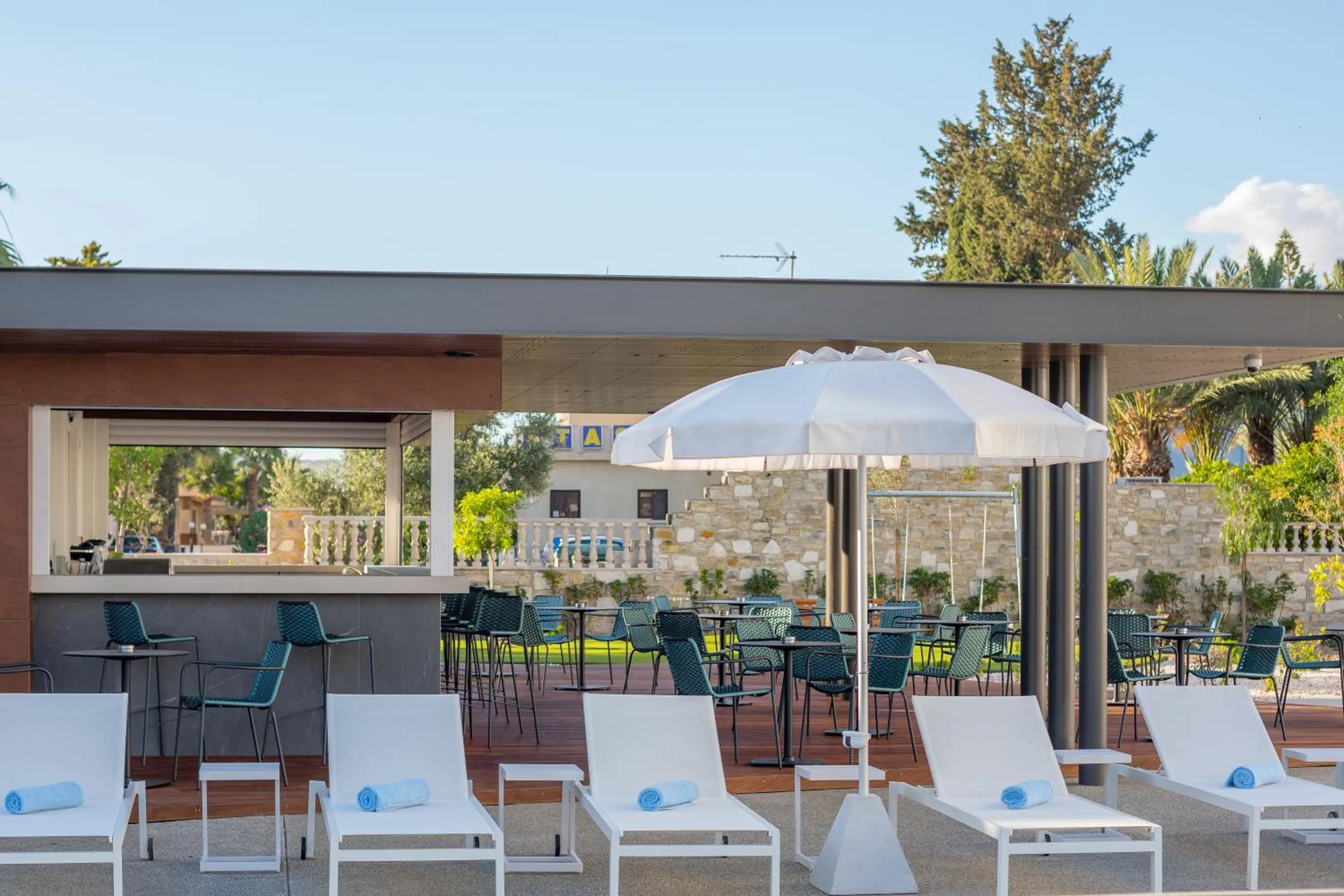 Patio in The Quality Lodge - Self Check-in