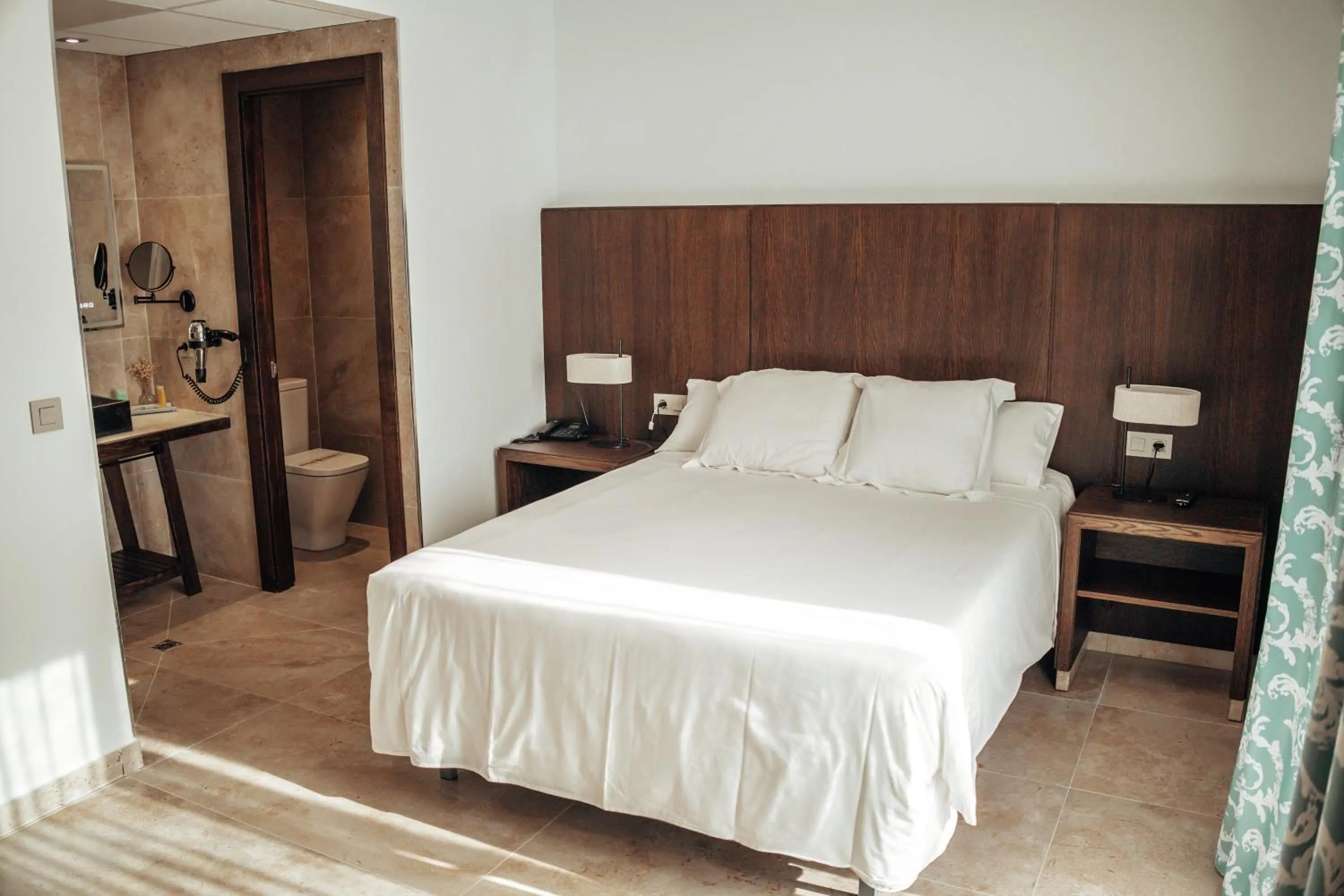 Photo of the whole room, Bed in Hotel Alba Seleqtta