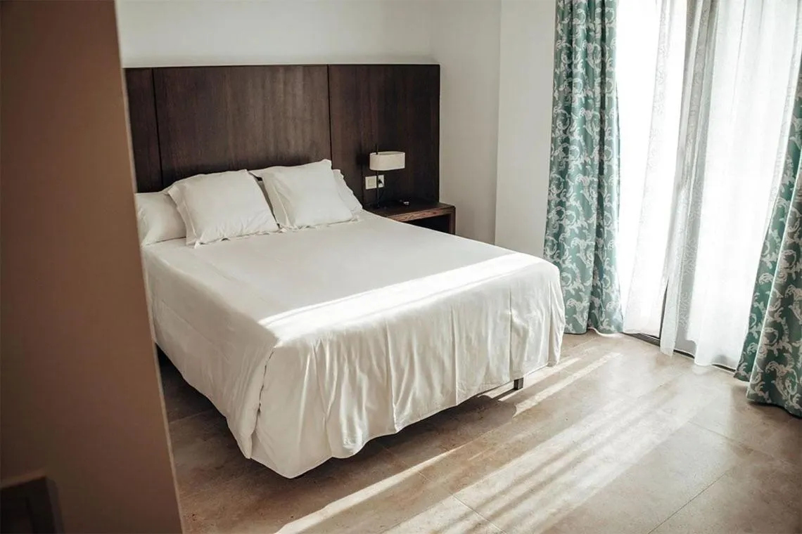 Bed in Hotel Alba Seleqtta