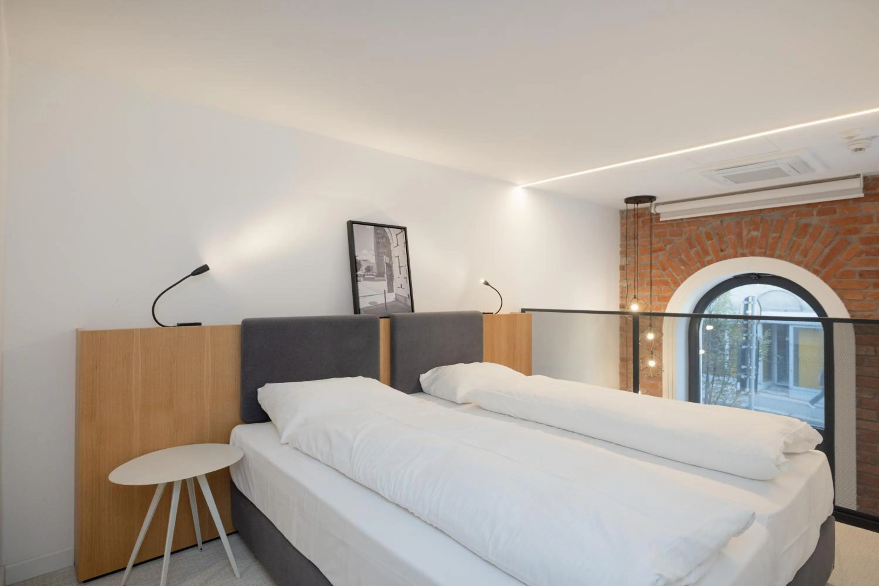 Bedroom, Bed in Fesh Lofts