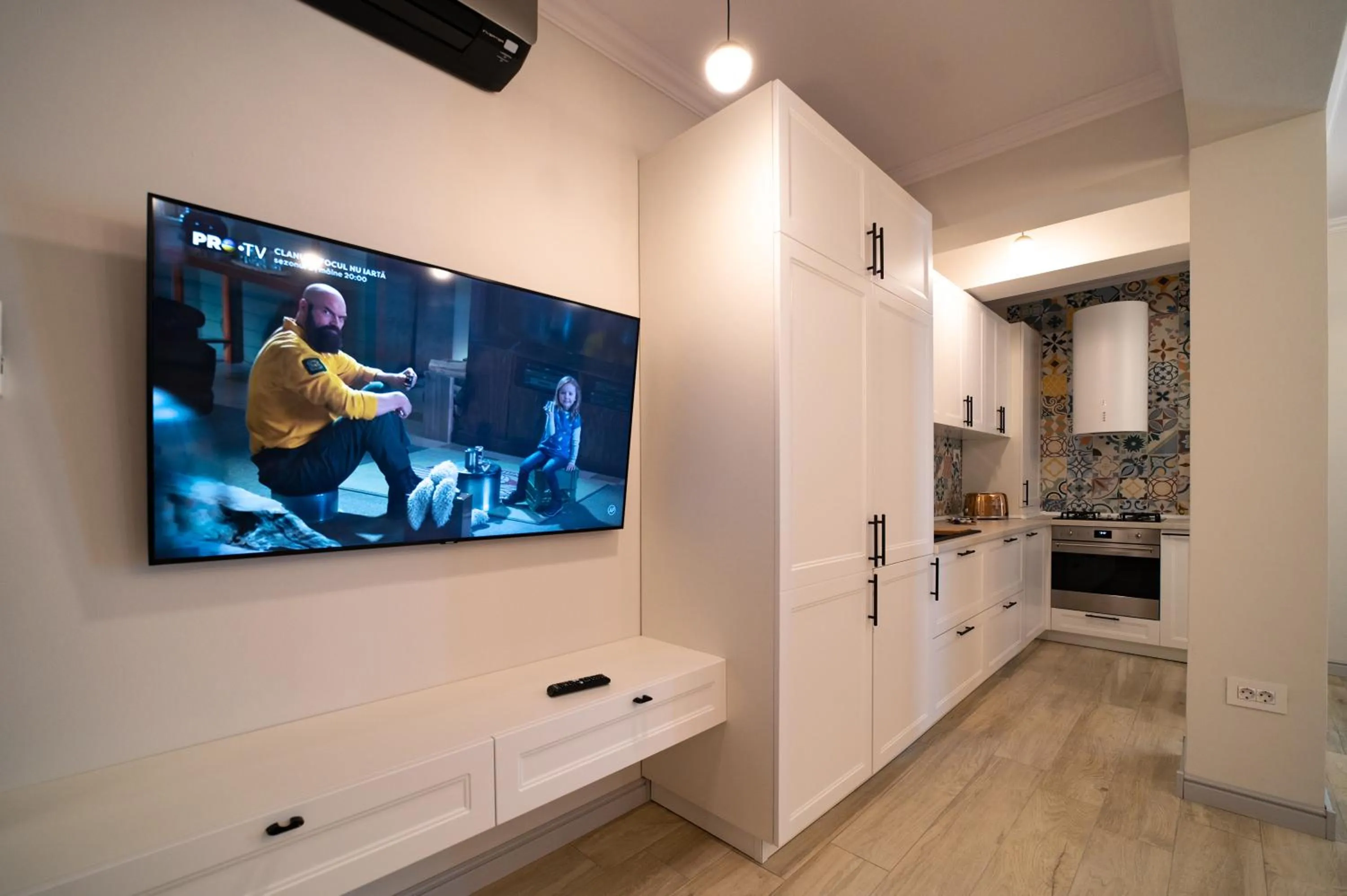 TV and multimedia in First Apartments