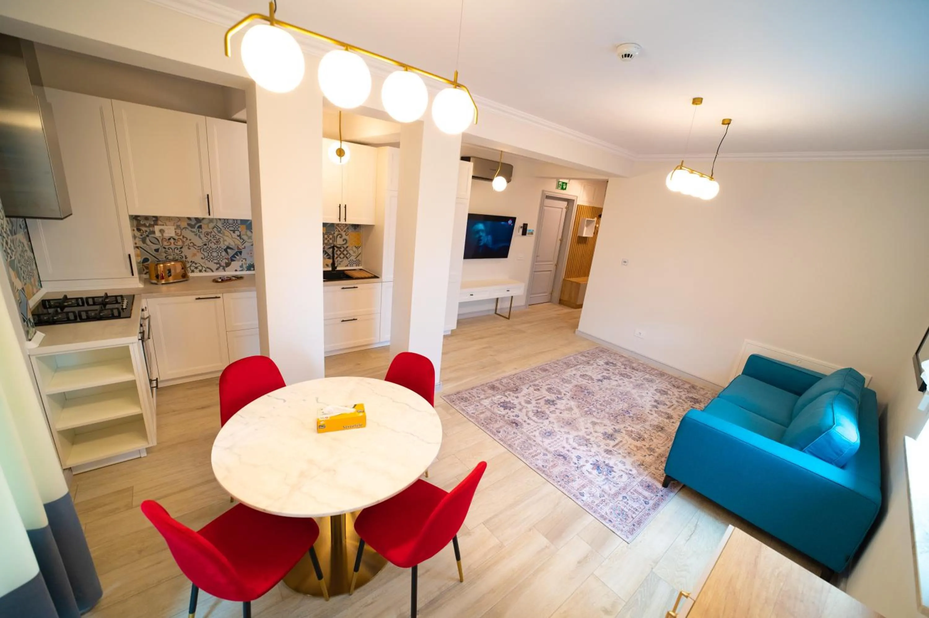 TV and multimedia in First Apartments