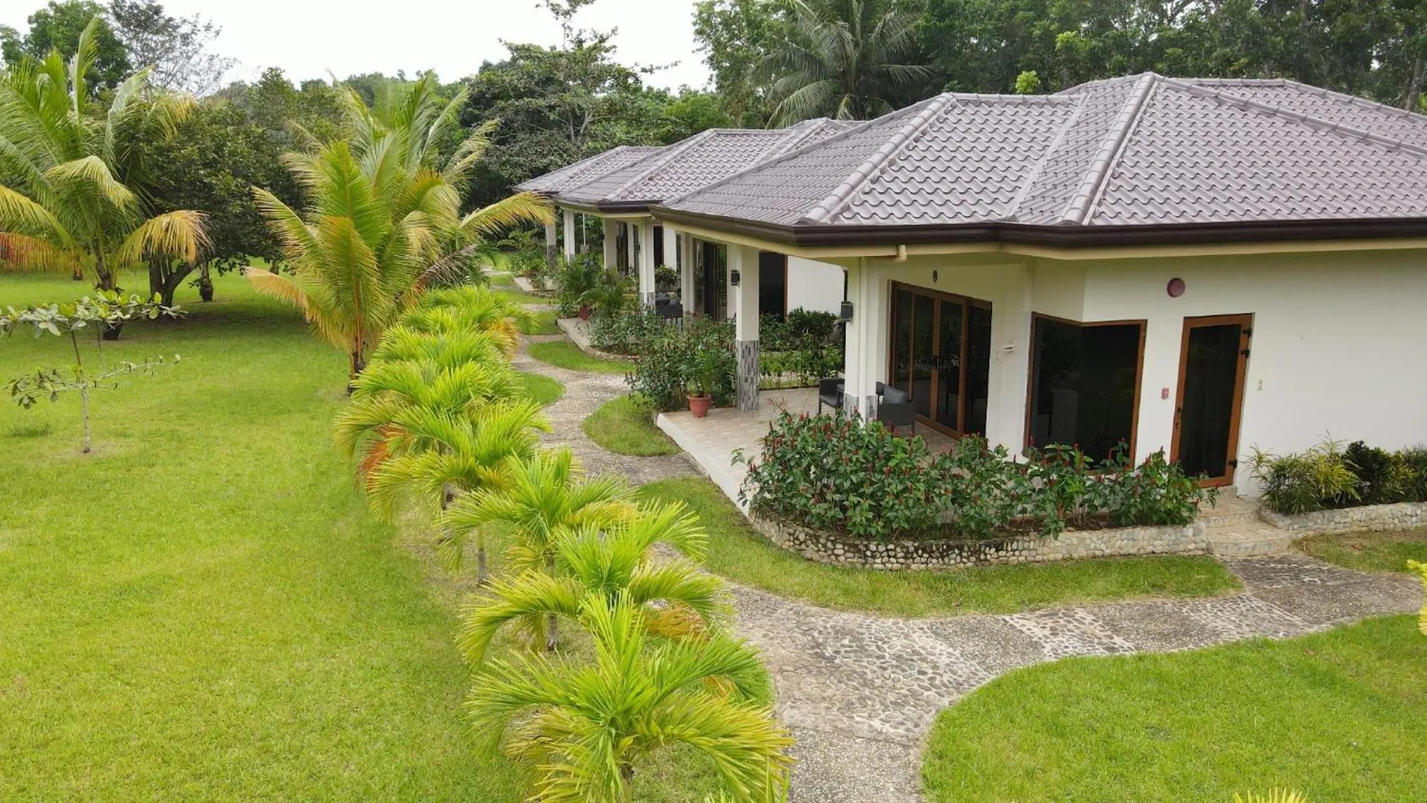 Garden in Denika's Suites