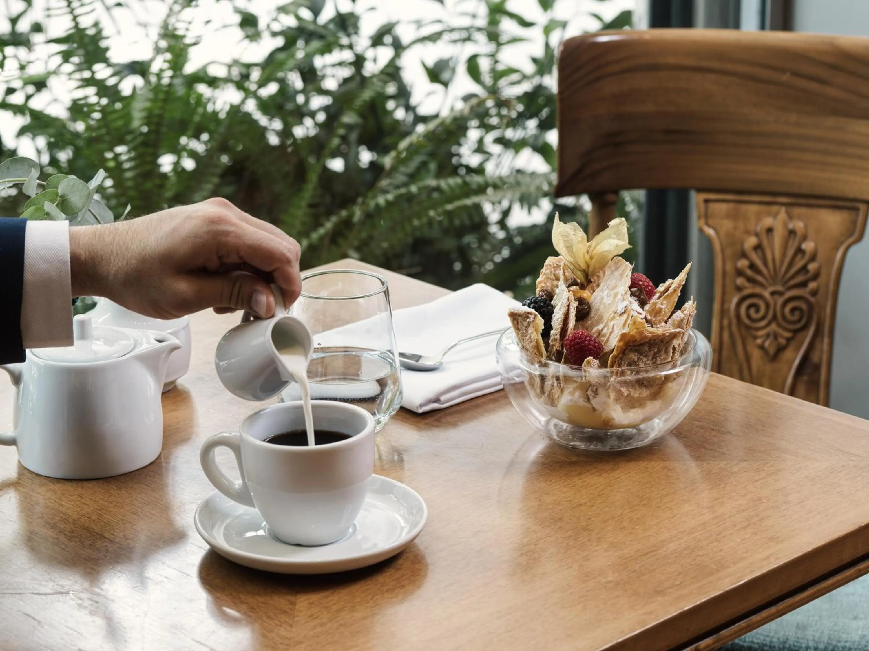 Restaurant/places to eat in Titania Hotel