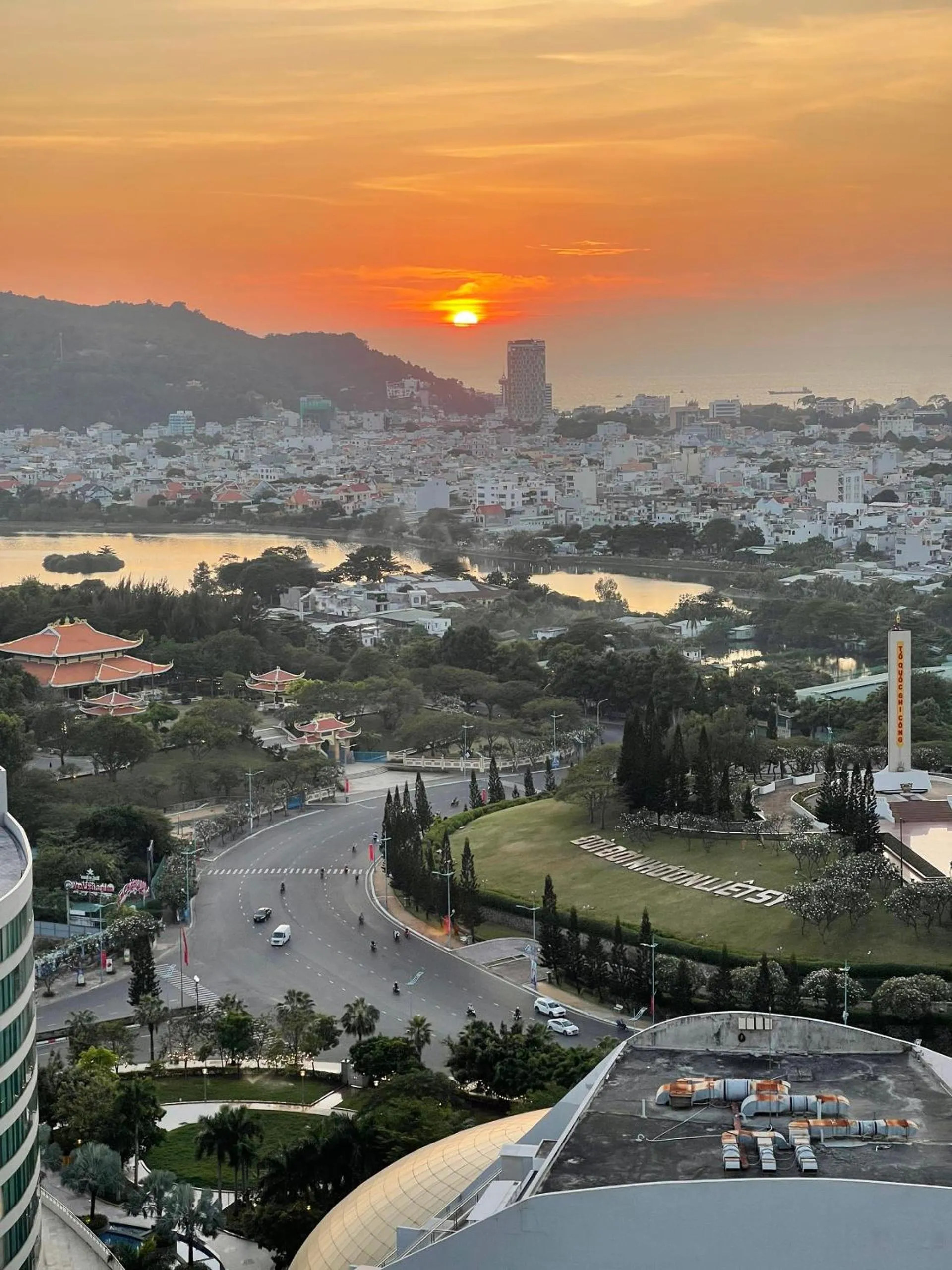 Patio in MeoMeo Homestay - The Sóng Apartment