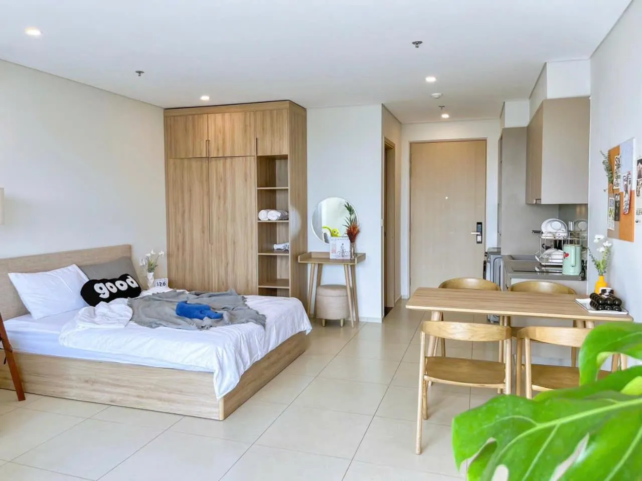 Photo of the whole room, Bed in MeoMeo Homestay - The Sóng Apartment