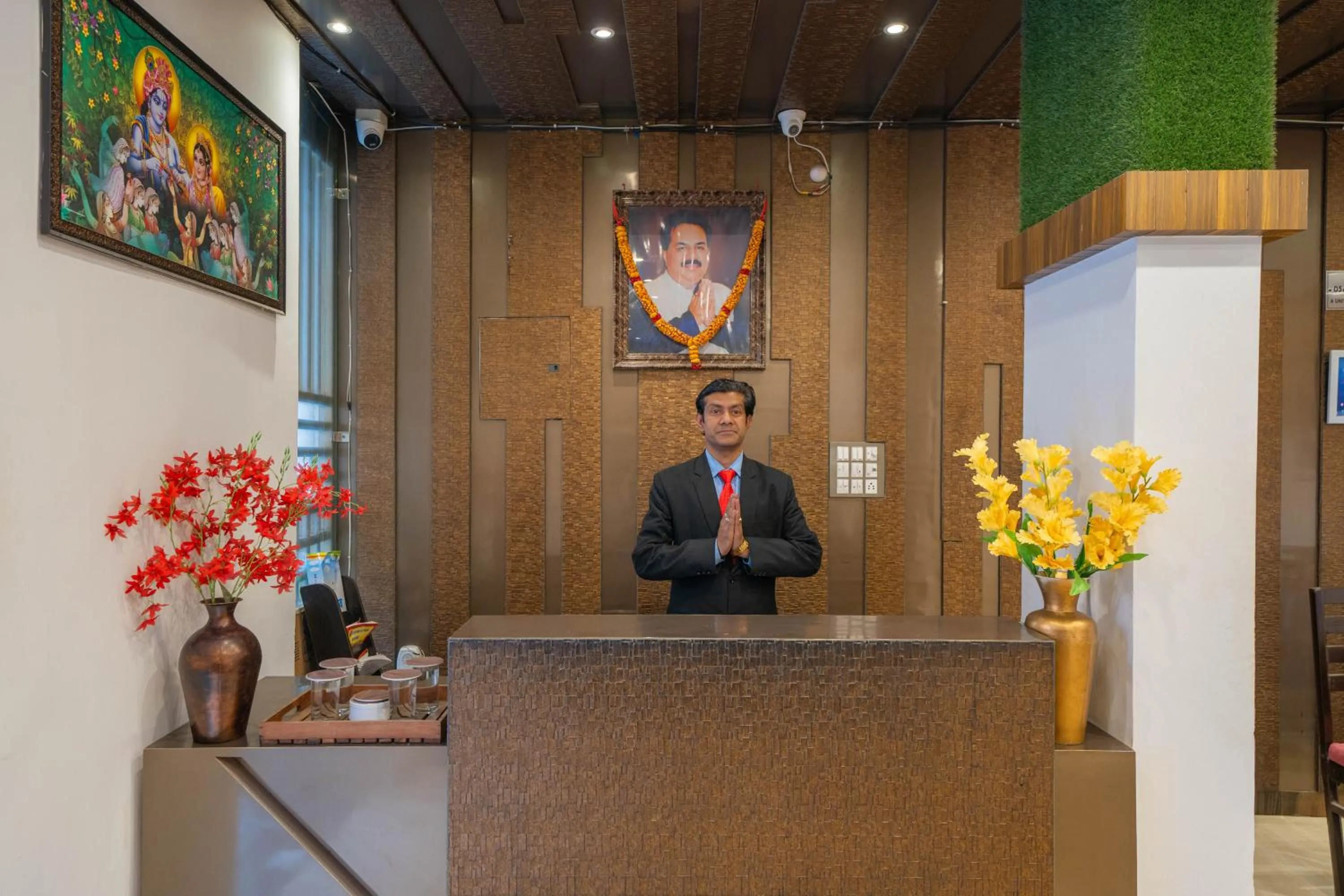 Lobby or reception in Perfectstayz Premium at Harkipauri Road - Ganga view rooftop cafe