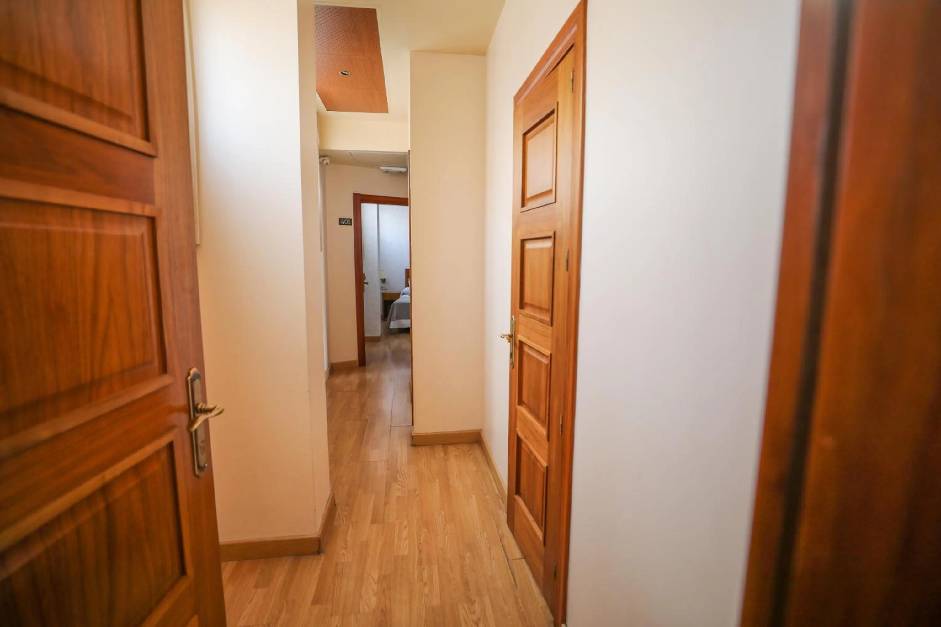 Photo of the whole room in Hotel Granada Centro