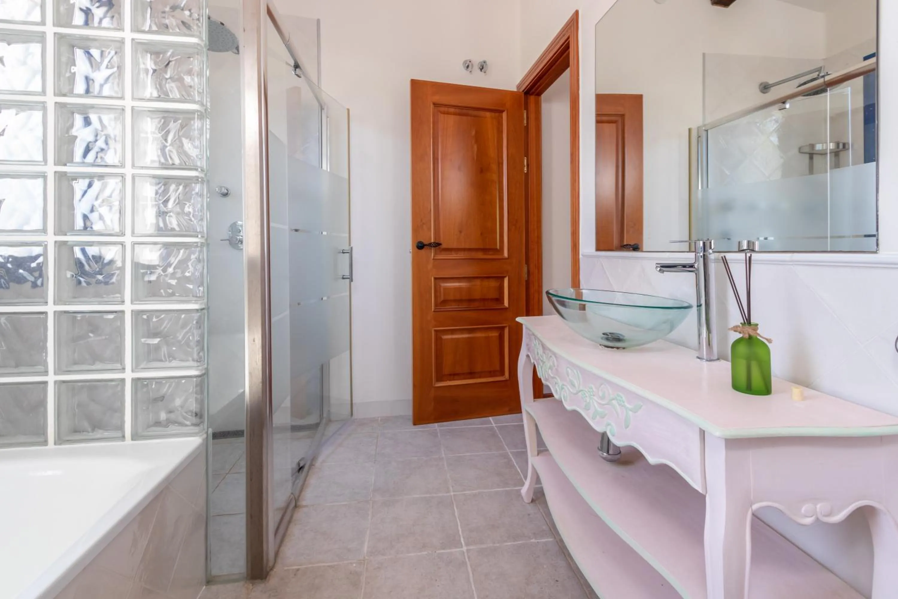 Bathroom in Mas Tinus - Lavanda